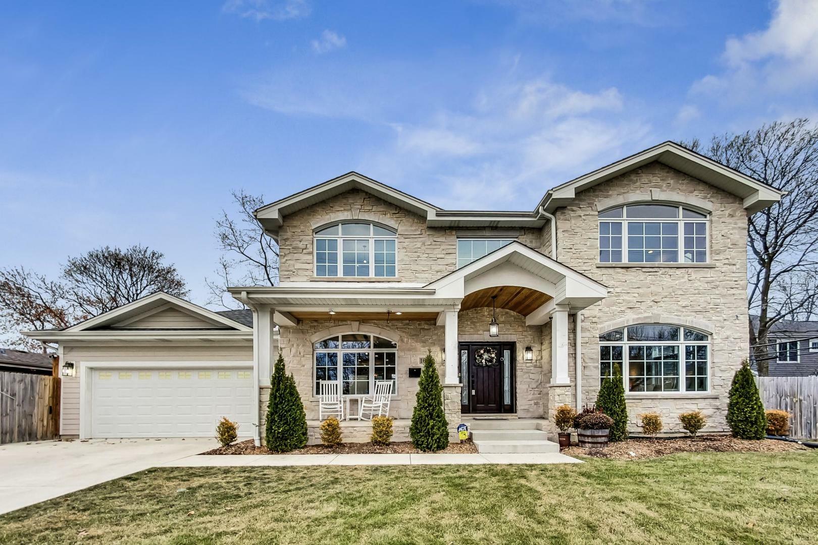Property Photo: 1614 W Oakton Street IL 60004