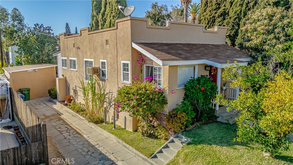 Property Photo: 569 Meridian Terrace CA 90042