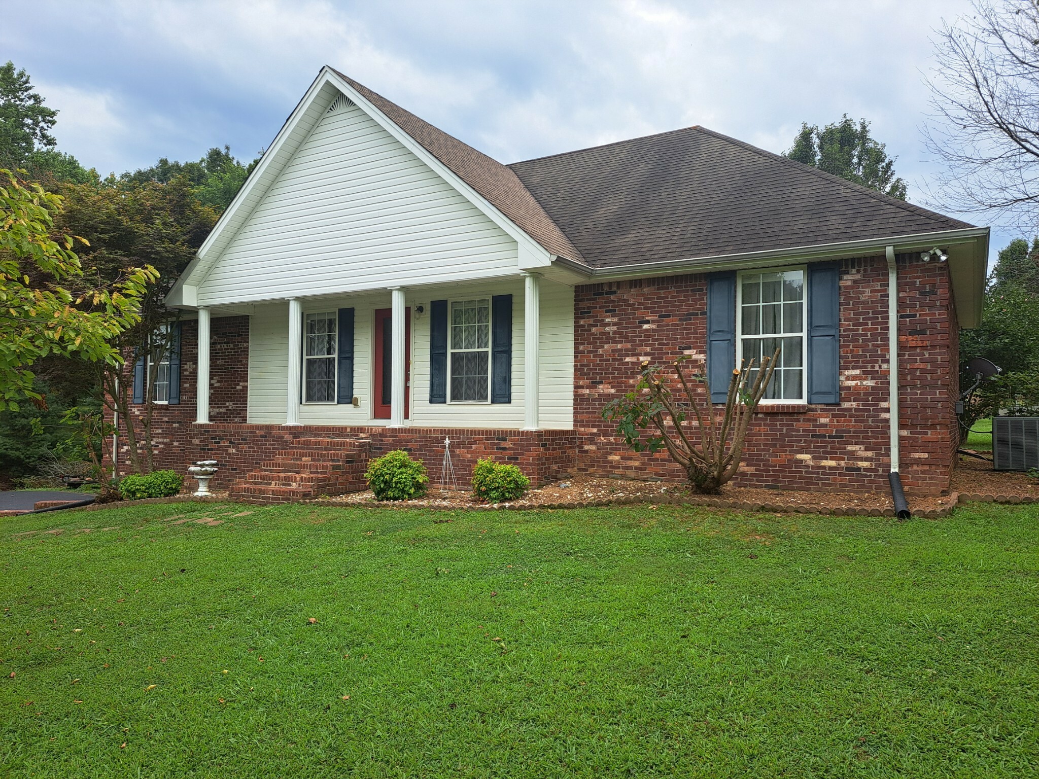 Property Photo:  391 Kyson Cir  TN 37083 