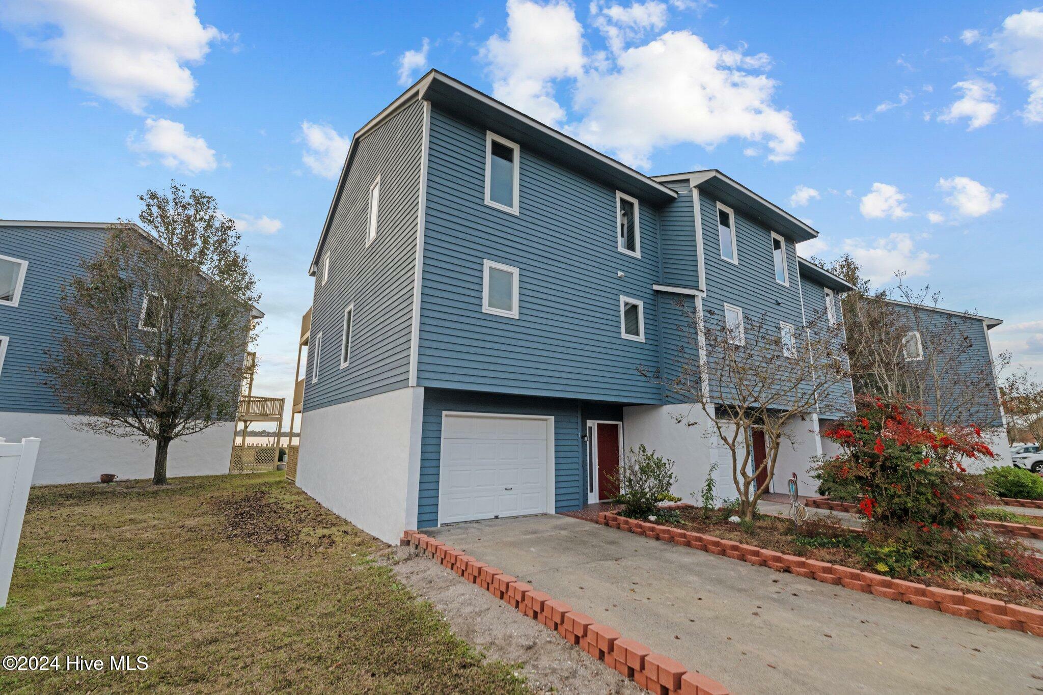 Property Photo:  14 Eastern Shore Townhouses  NC 28519 