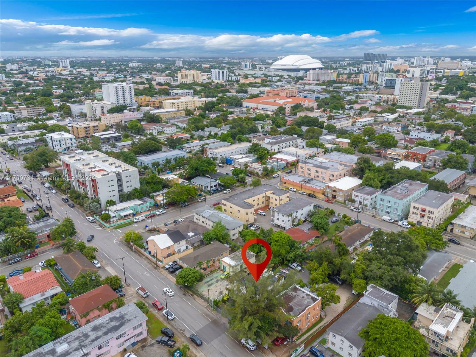 Property Photo: 963 SW 6th St FL 33130