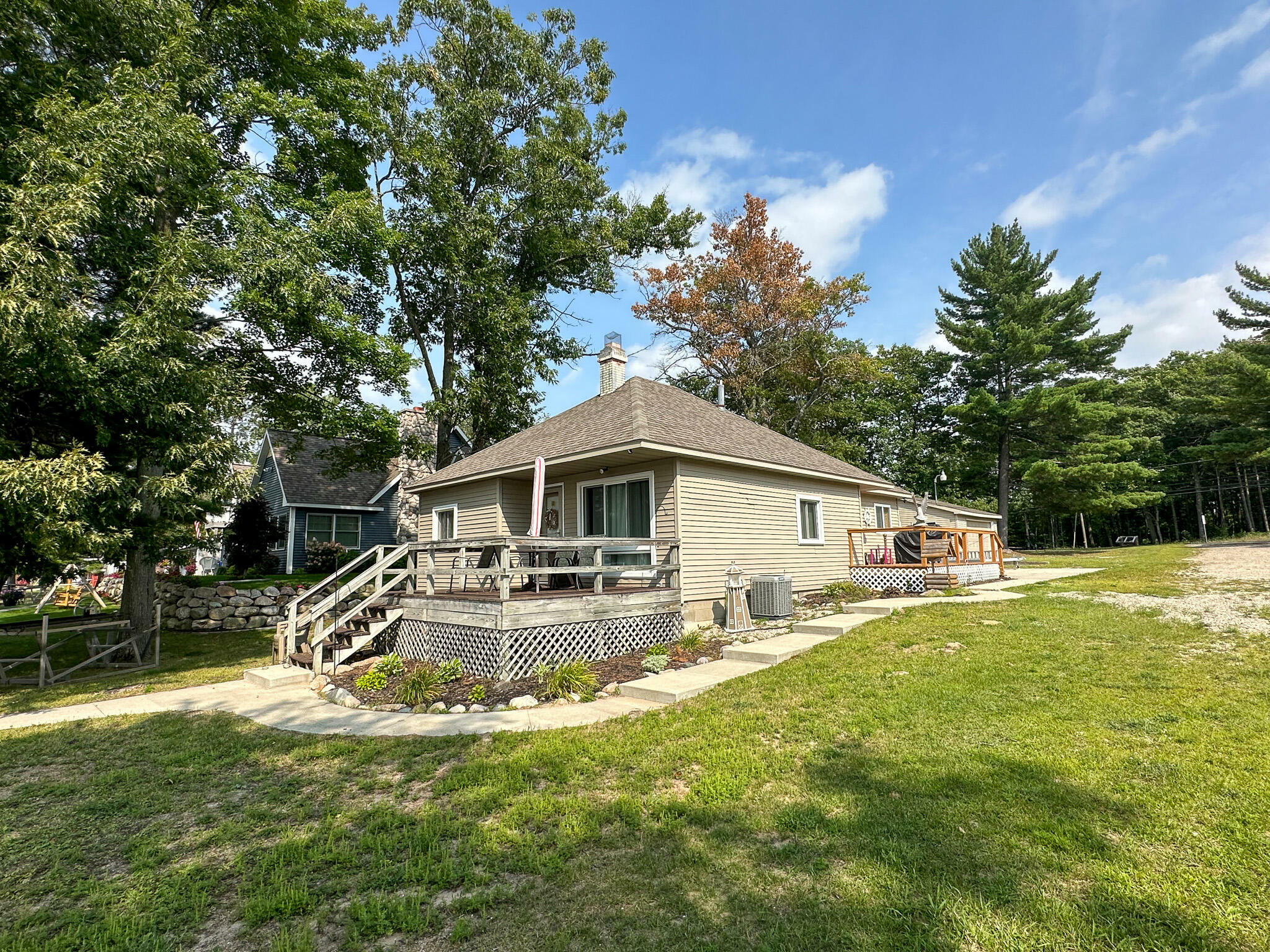 Property Photo:  104 Elve Street  MI 48651 