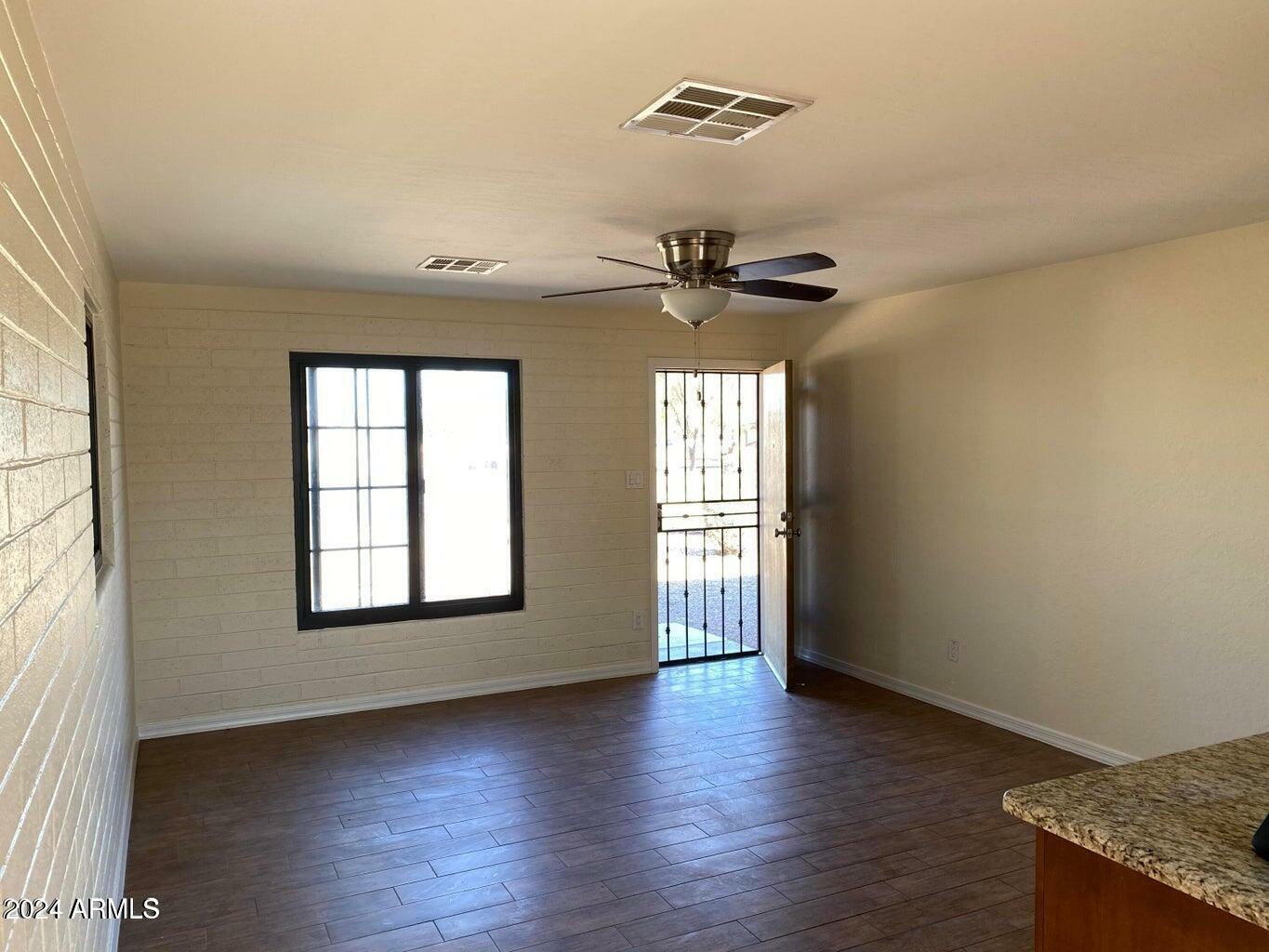 Property Photo: 925 E Henry Street AZ 85288