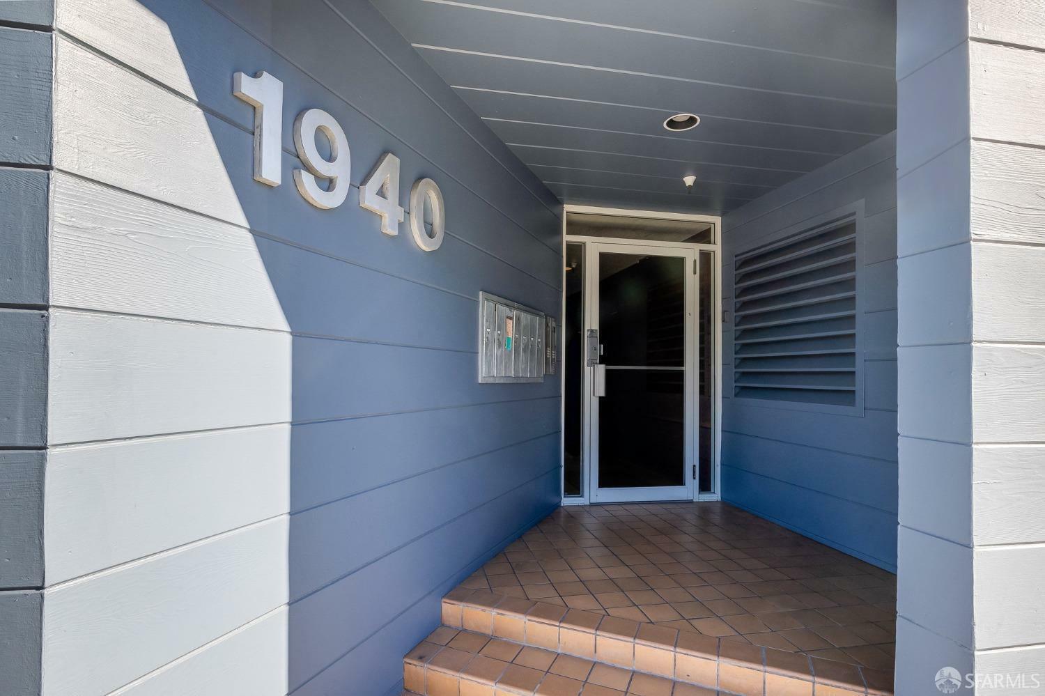 Property Photo:  1940 Stockton Street 303  CA 94133 