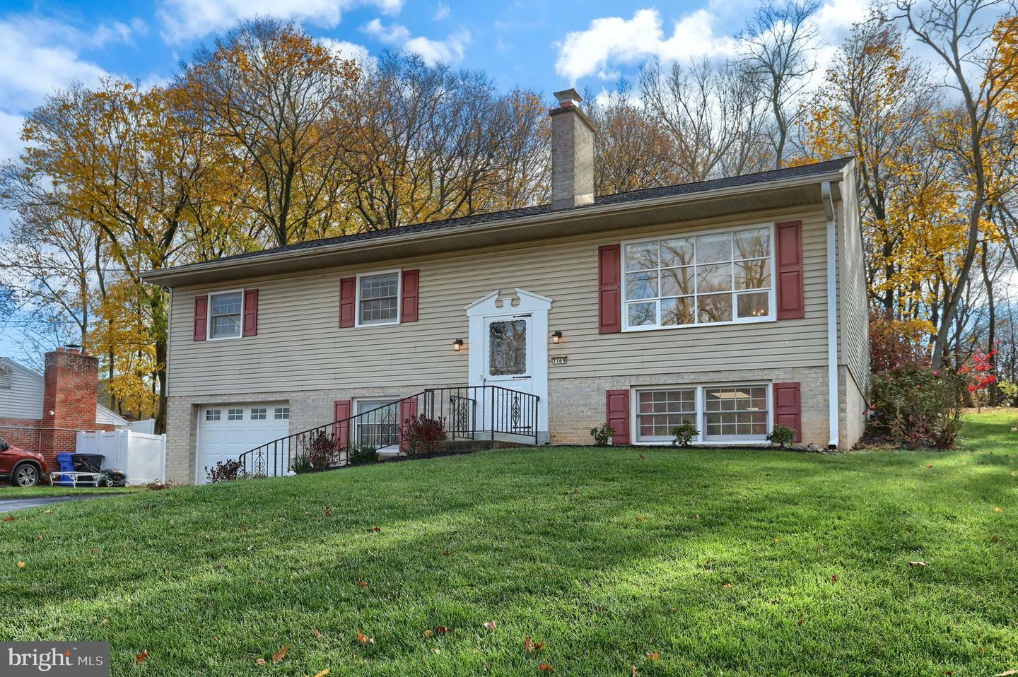 Property Photo:  7169 Chambers Hill Road  PA 17111 