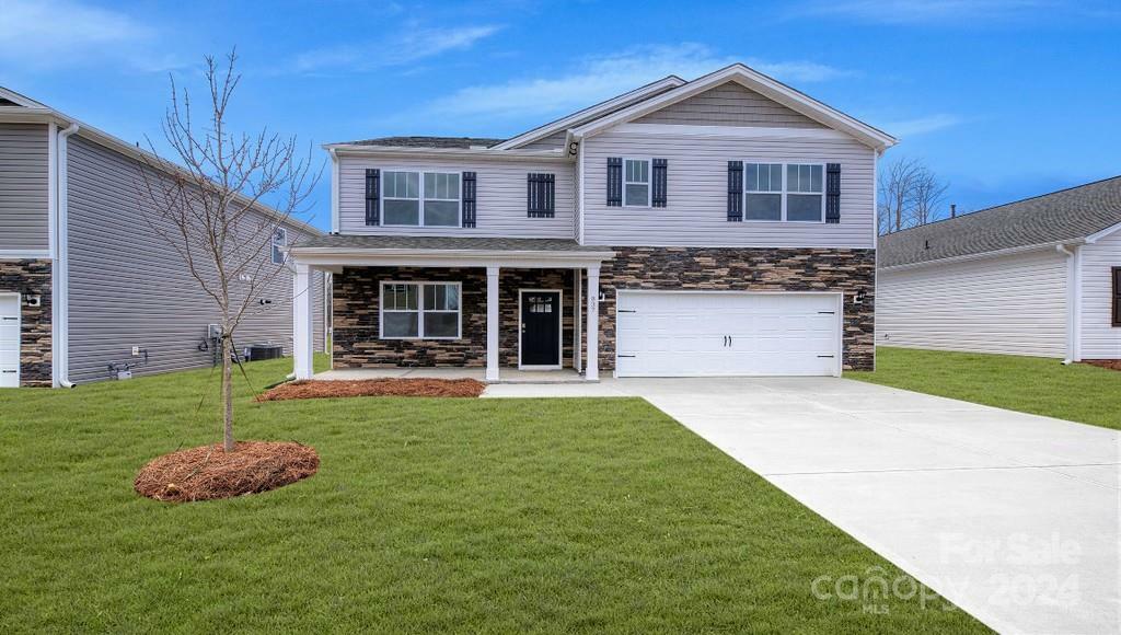 Property Photo: 184 Ashelyn Park Drive NC 28732