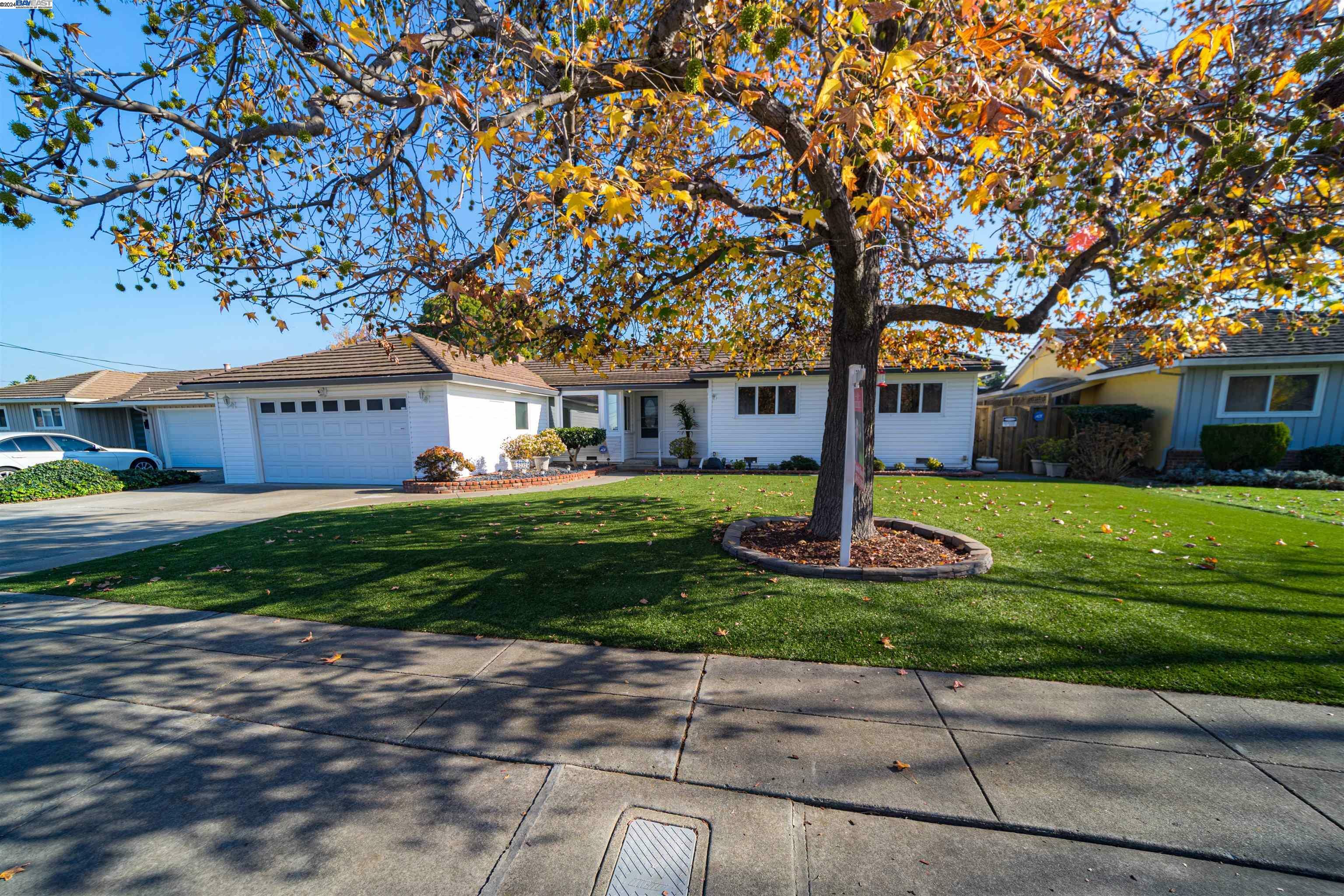 Property Photo:  5232 Paxton Ct  CA 94536 