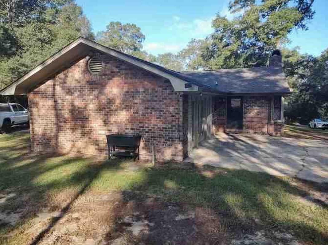 Property Photo:  5962 Coopers Basin Drive  FL 32583 