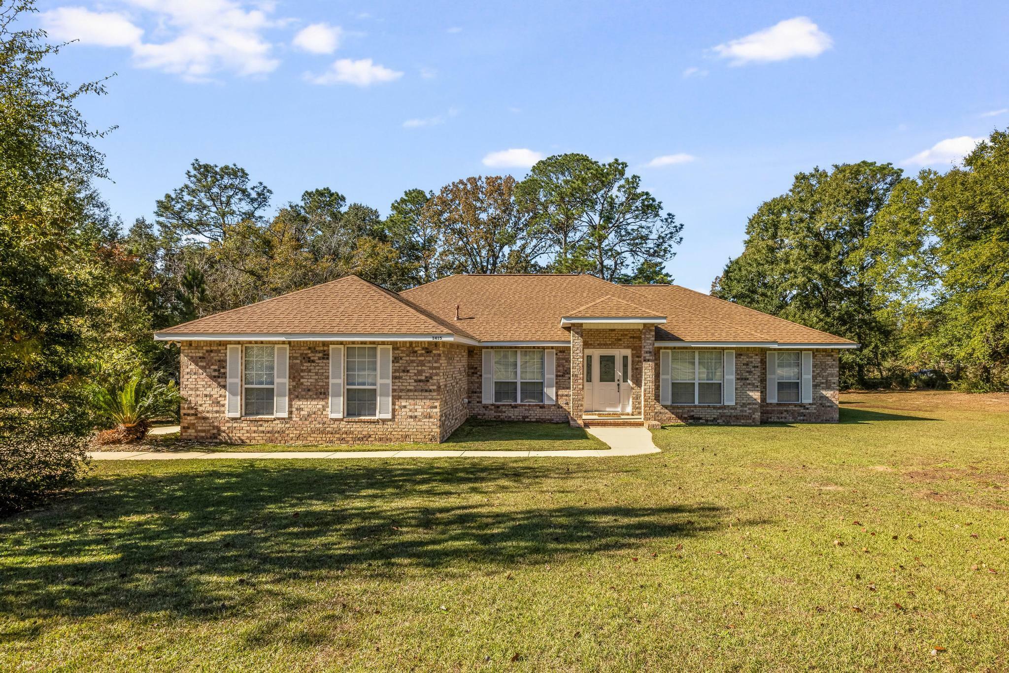 Property Photo:  1415 Grandview Drive  FL 32539 