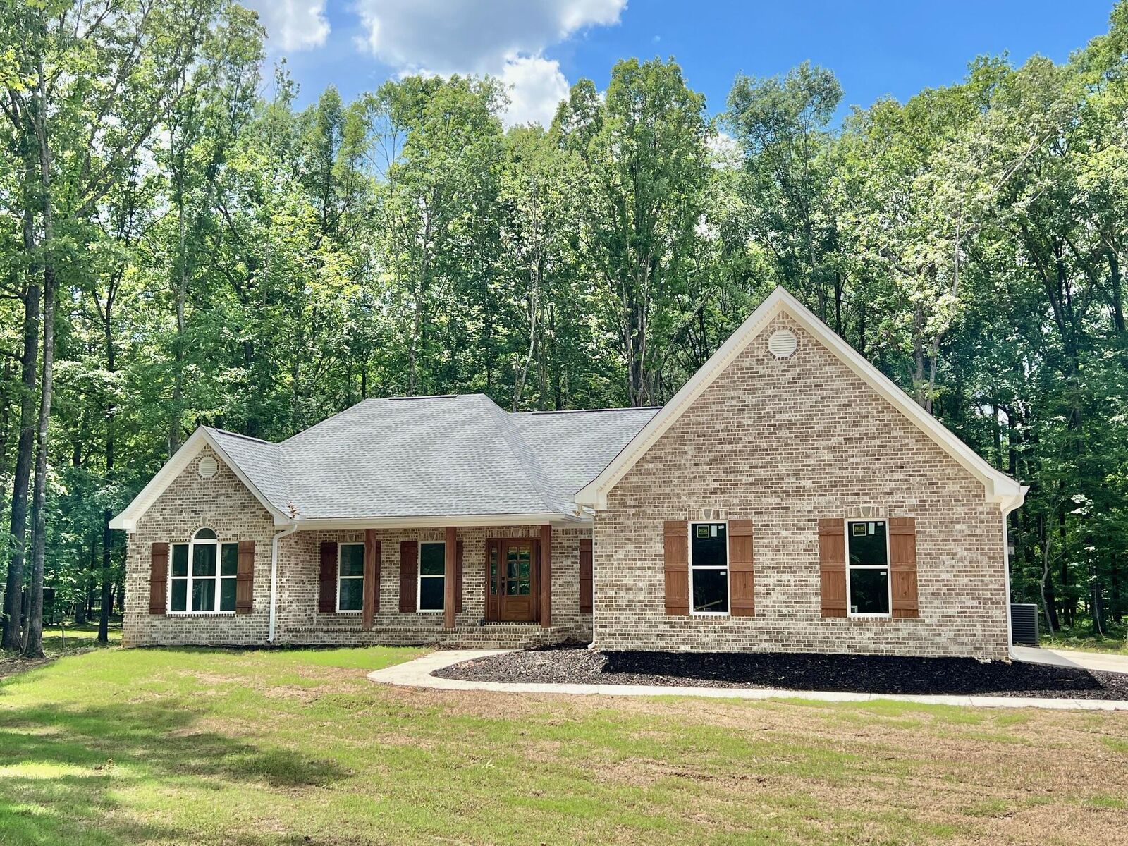 Property Photo: 190 Densbrook Lane MS 39759