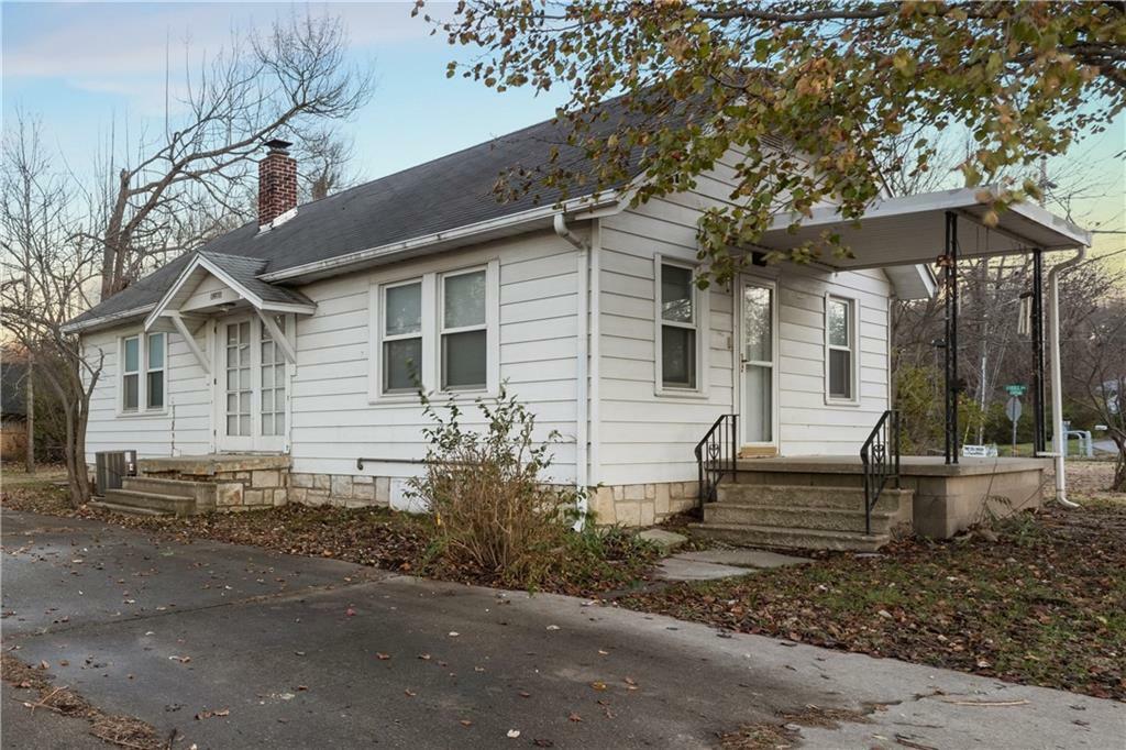Property Photo: 7269 Holliday Drive KS 66106