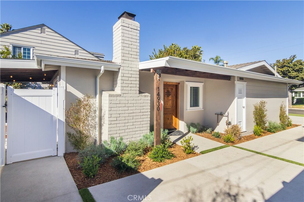 Property Photo:  14930 Otsego Street  CA 91403 