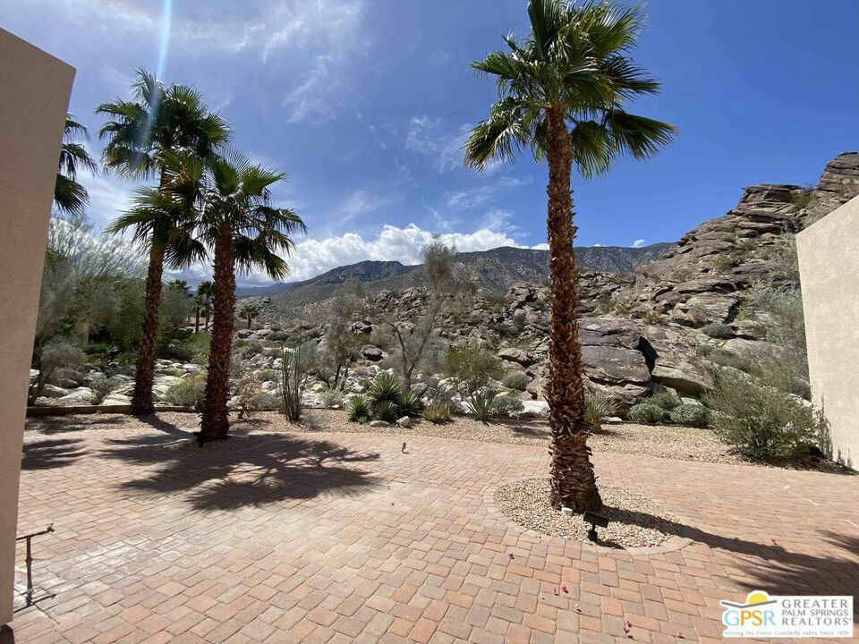 Property Photo:  2869 La Cadena Court  CA 92264 