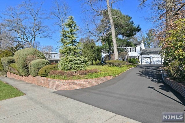 Property Photo:  267 East Franklin Turnpike  NJ 07423 