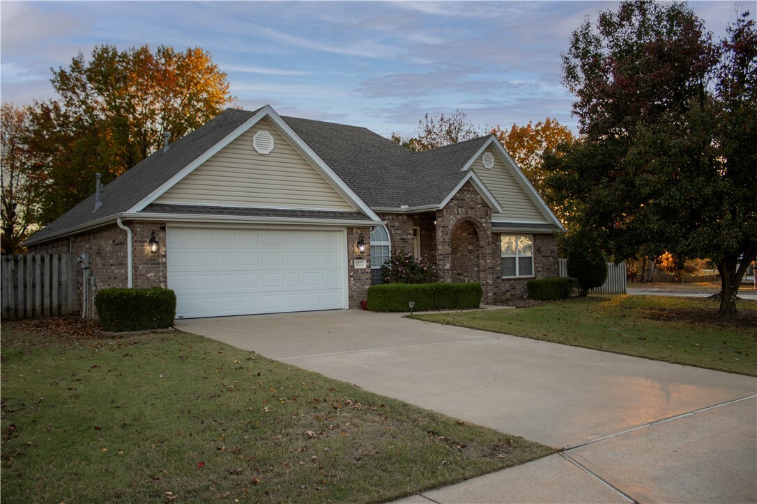 Property Photo:  4377 Ravenwood Lane  AR 72762 