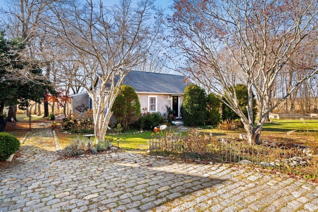 Property Photo: 85 Arleita St MA 02050