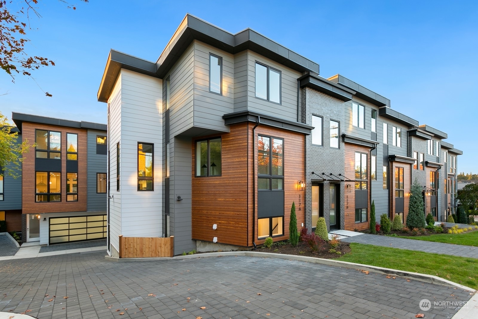 Property Photo: 117 6th Street A WA 98033