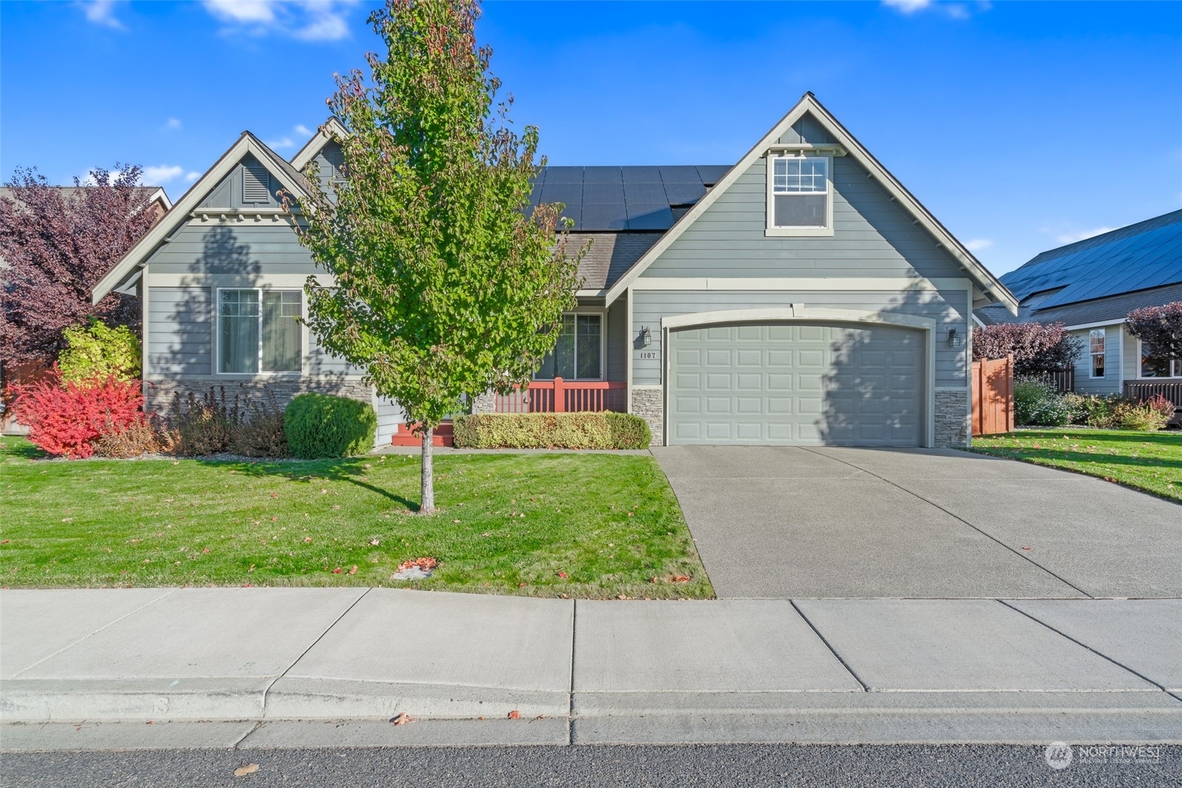 Property Photo:  1107 E Greenfield Avenue  WA 98926 