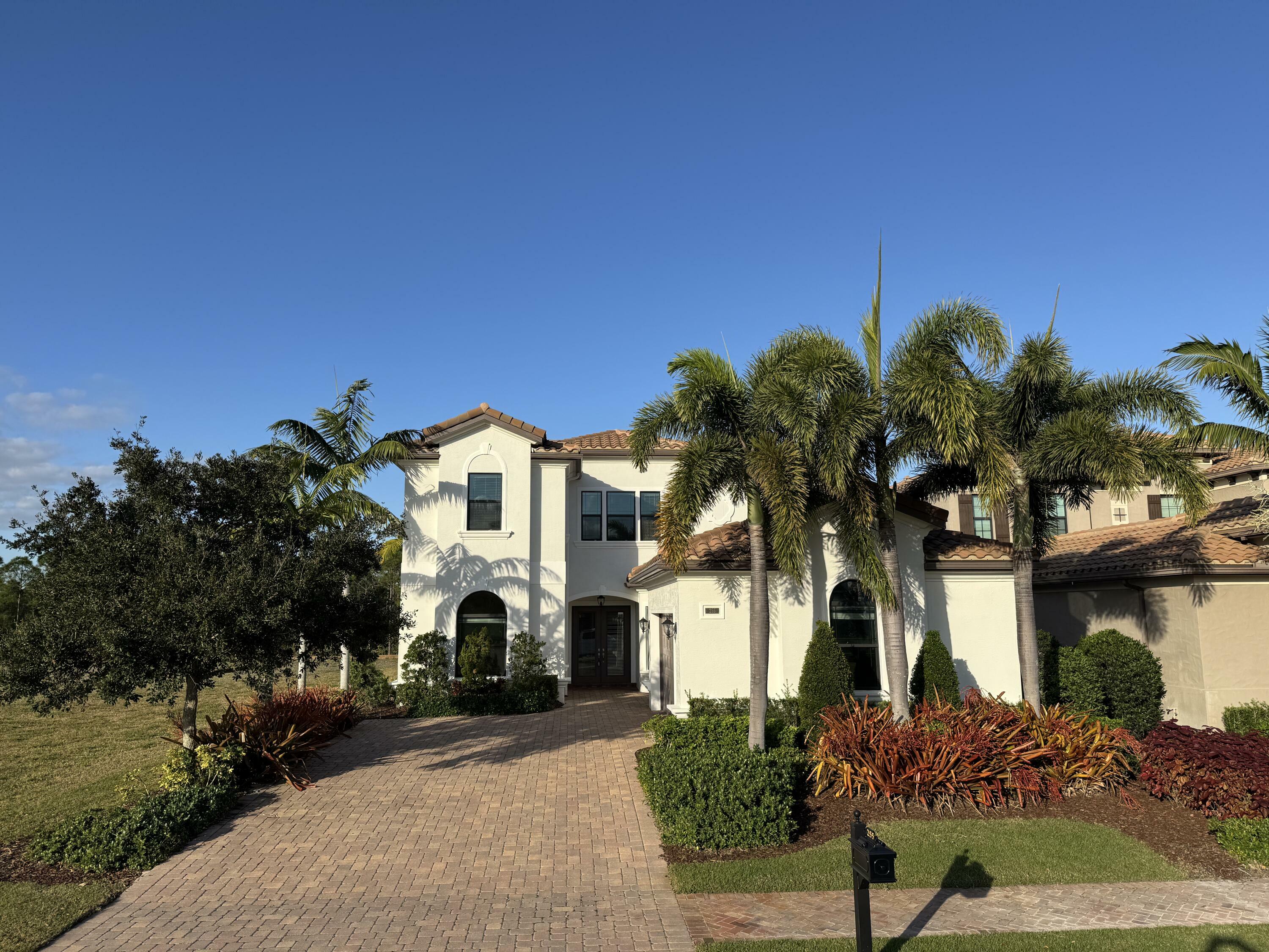 255 SE Calmo Circle  Port Saint Lucie FL 34984 photo