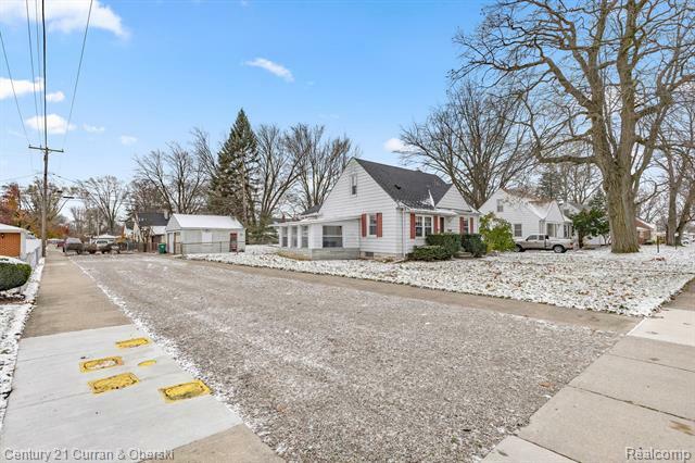 Property Photo:  32419 Sheridan Street  MI 48135 