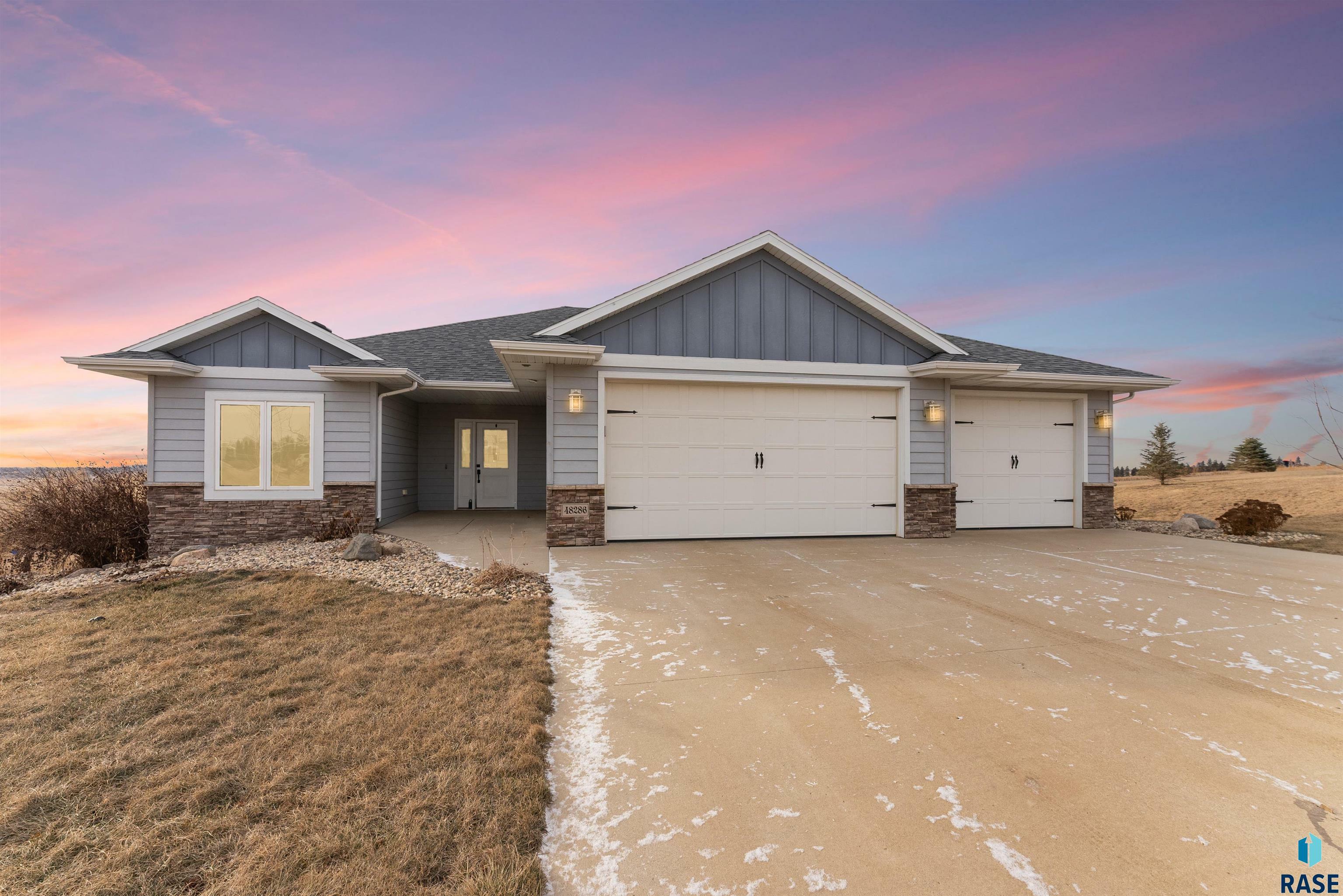 Property Photo:  48286 Arrowhead Cir  SD 57013 