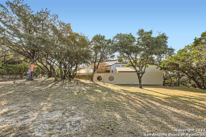 Property Photo: 8822 Canyon Crest TX 78006