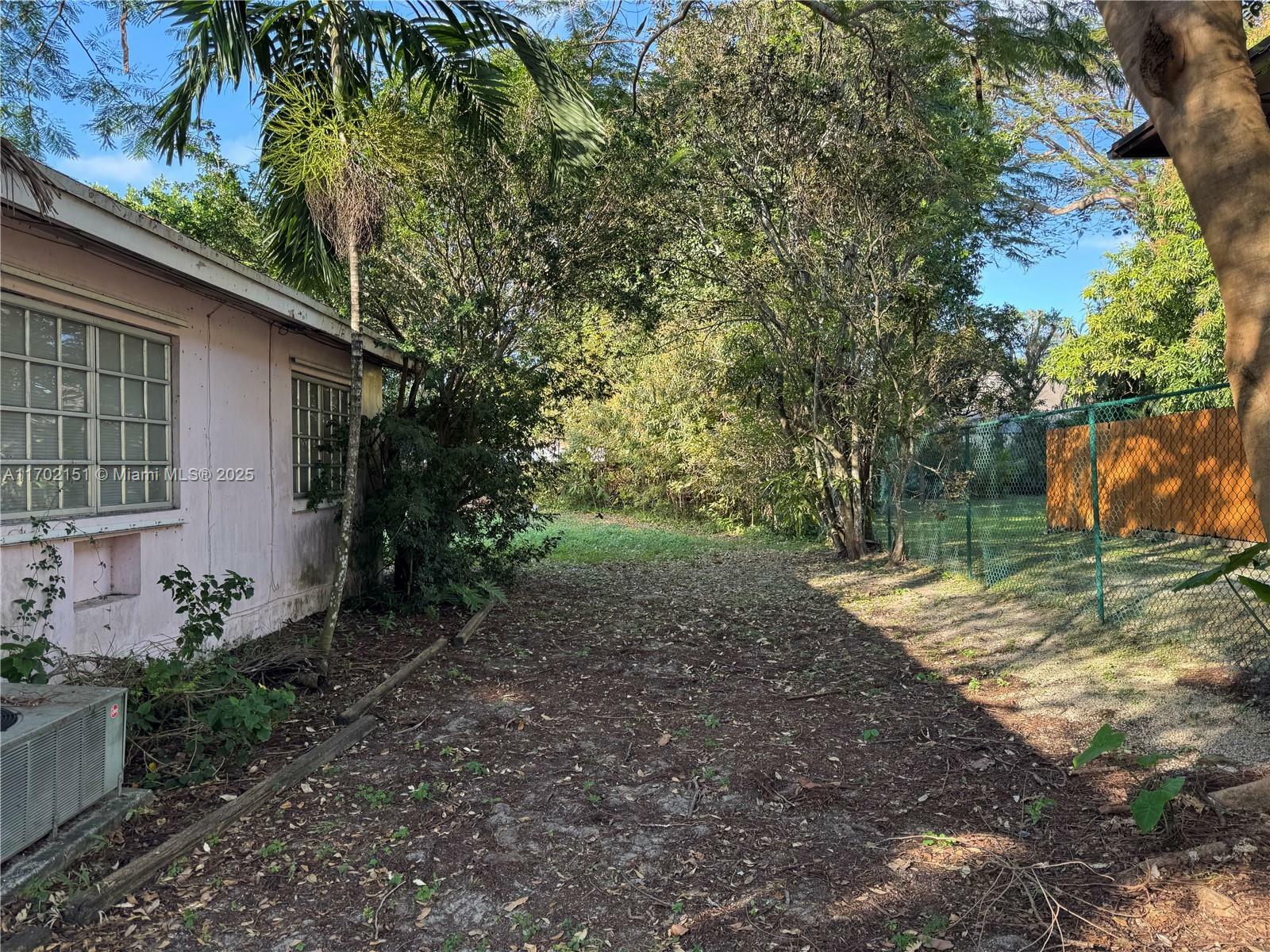 Property Photo:  7831 SW 100th St  FL 33156 