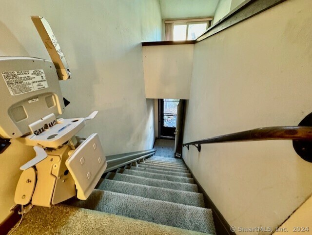 Property Photo:  279 Redstone Hill Road Apt 52  CT 06010 