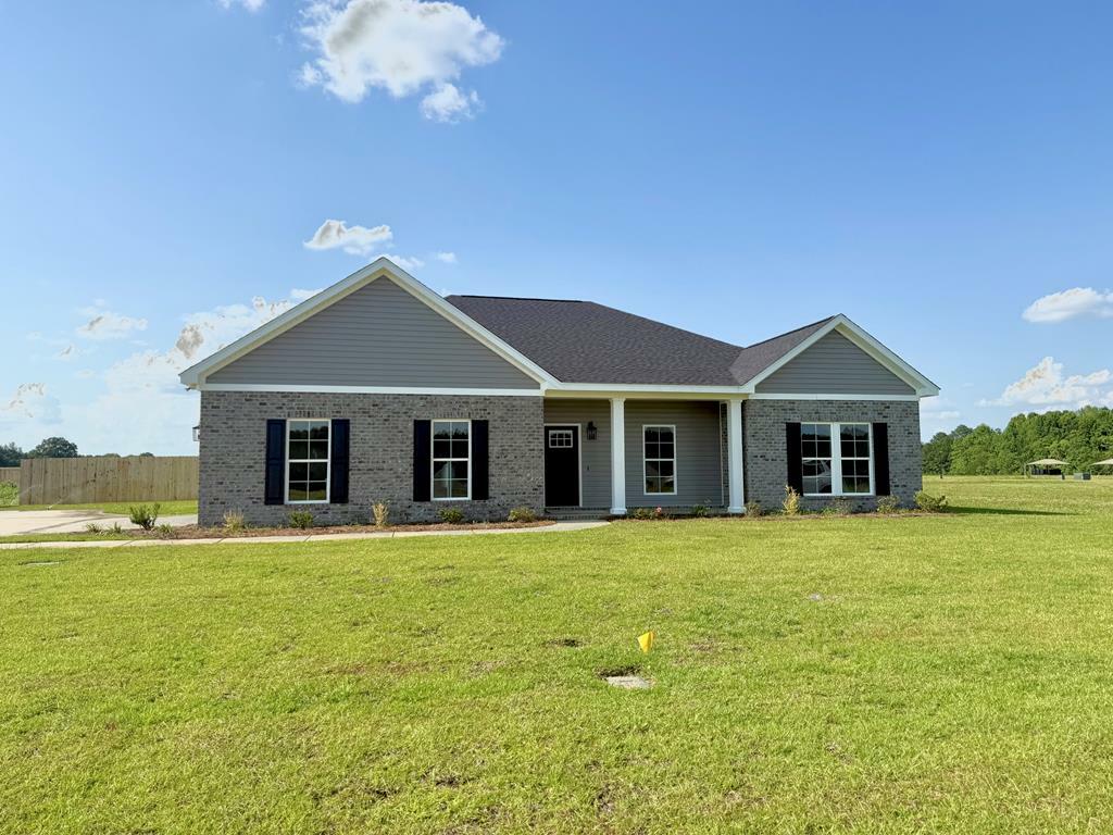 204 Cambridge Dr  Headland AL 36345 photo