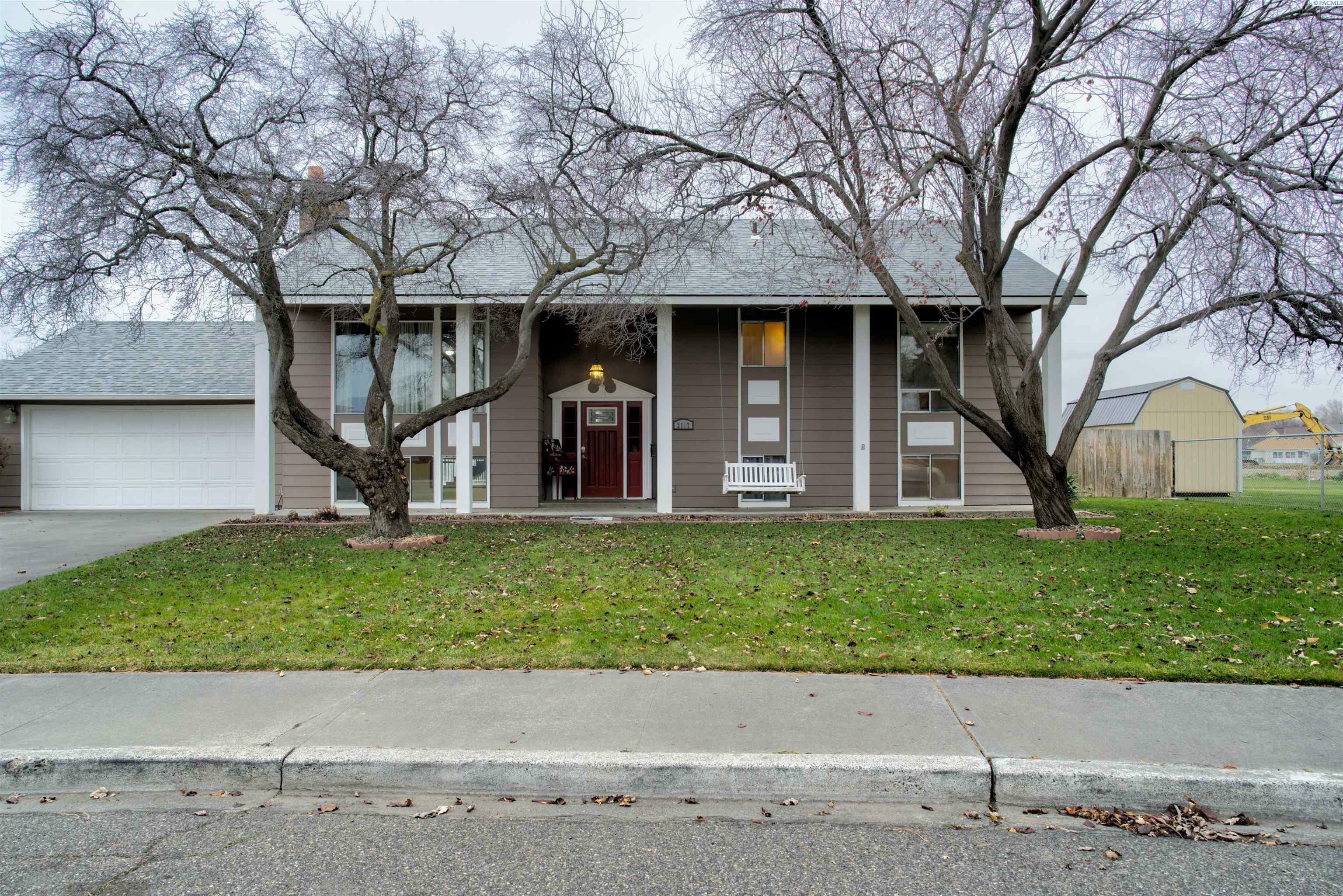 Property Photo: 2107 S Dayton WA 99337
