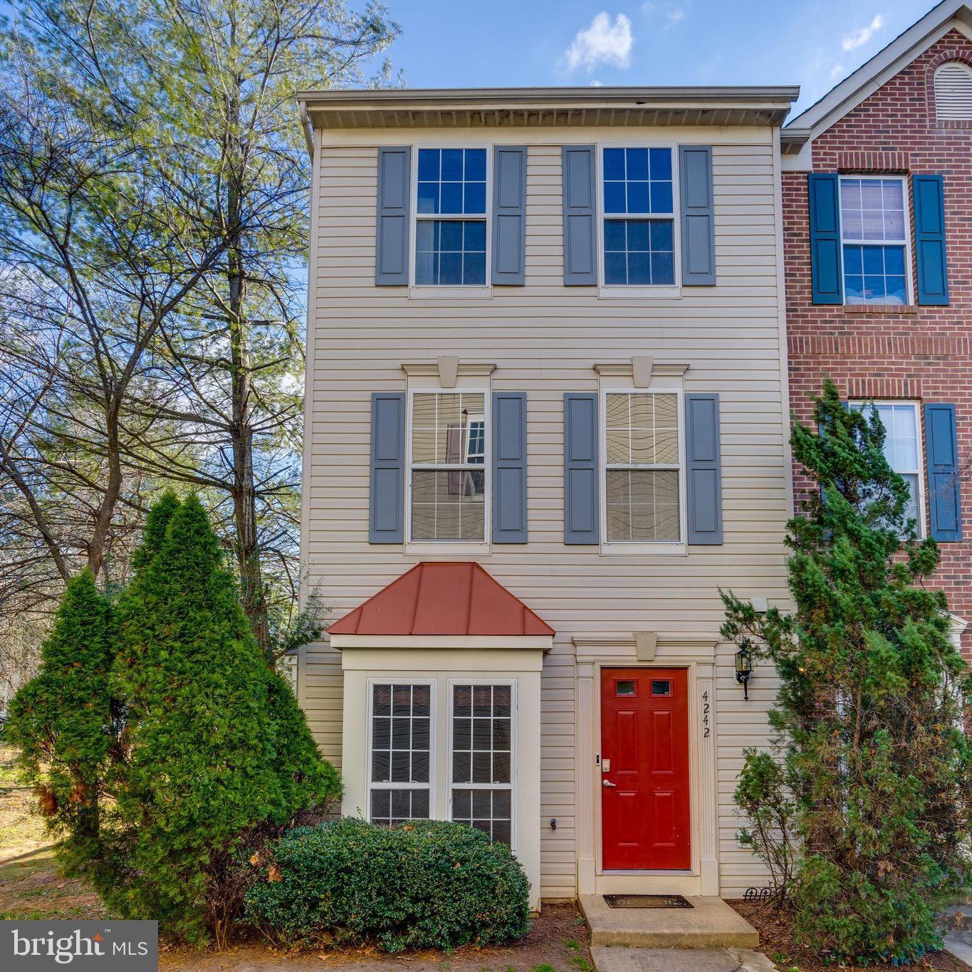 Property Photo:  4242 Wheeled Caisson Square  VA 22033 