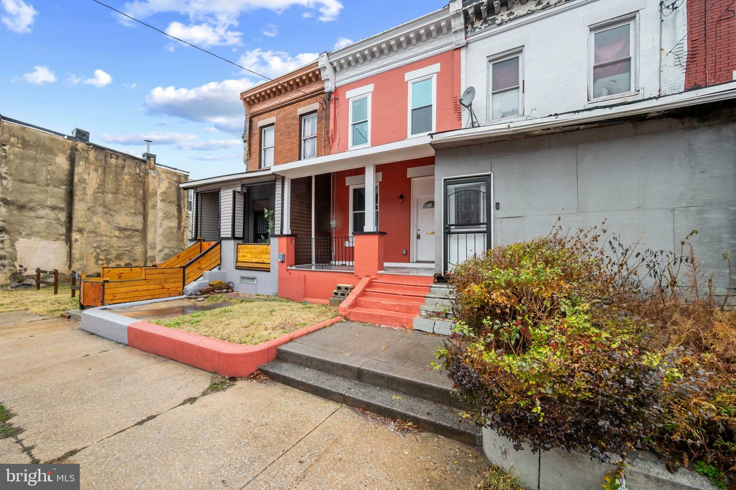 Property Photo:  2321 W York Street  PA 19132 