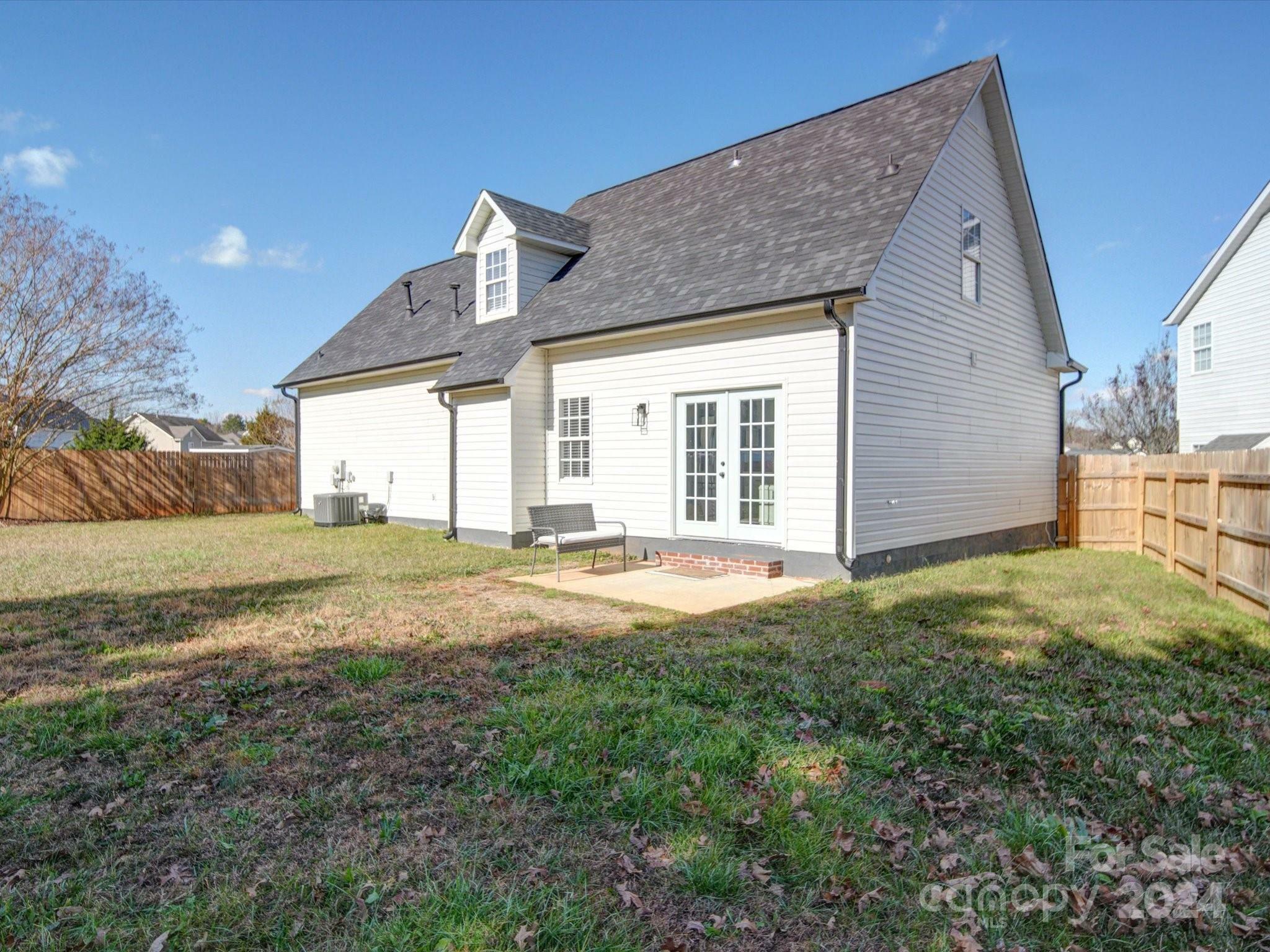 Property Photo:  5803 Coral Ridge Lane  NC 28079 