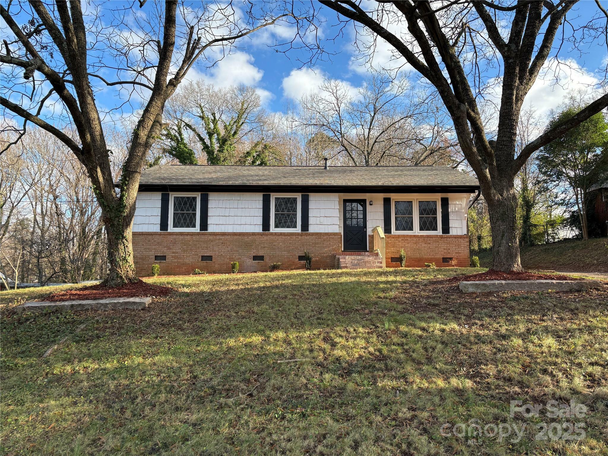 Property Photo:  1327 Marble Street  NC 28208 