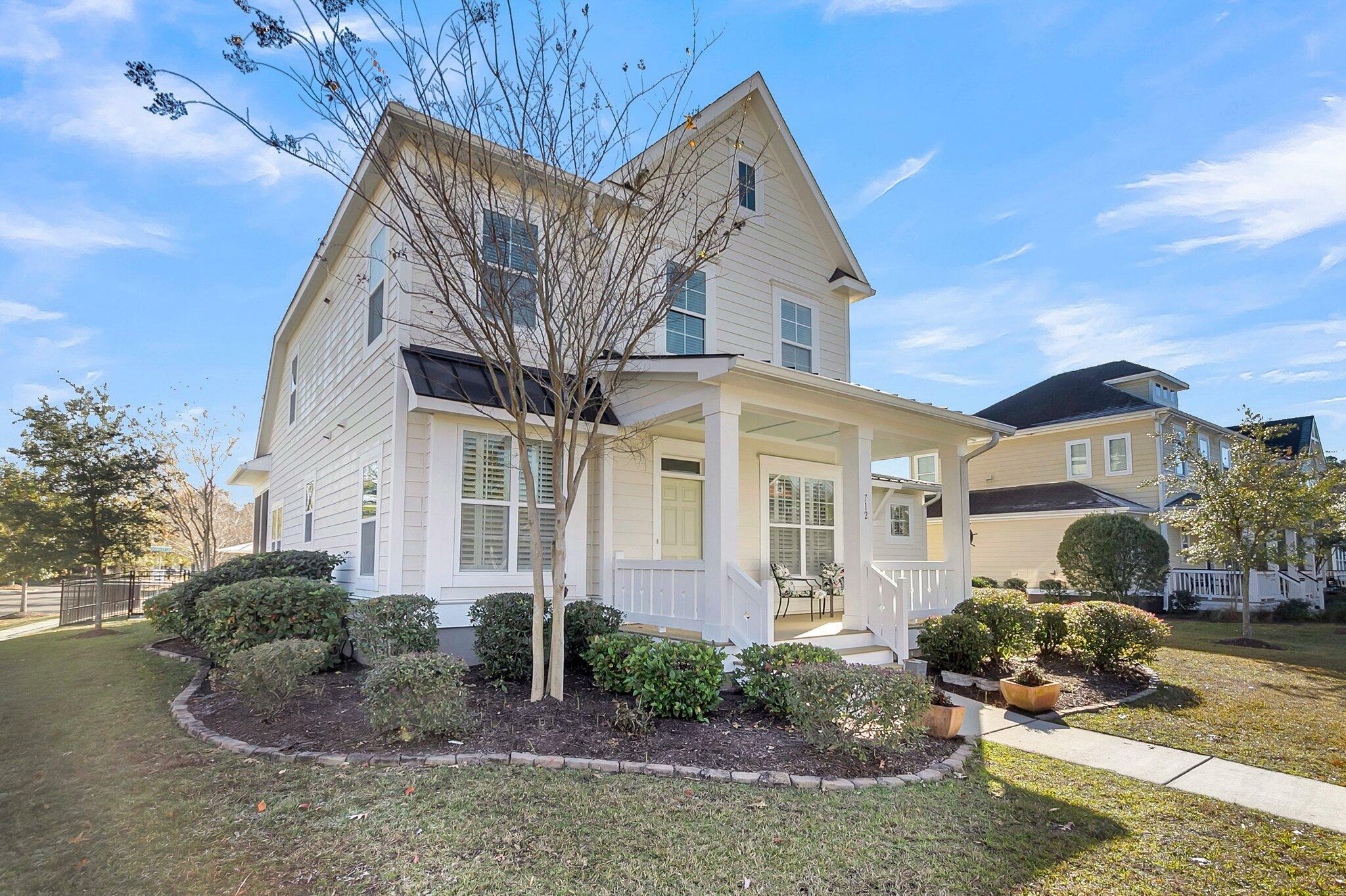 Property Photo:  712 Quintan Street  SC 29486 