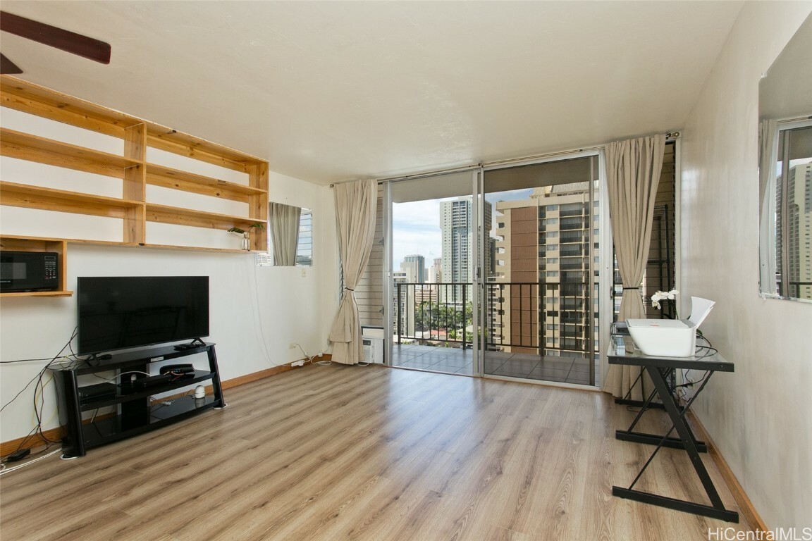 Property Photo:  2345 Ala Wai Boulevard 1906  HI 96815 