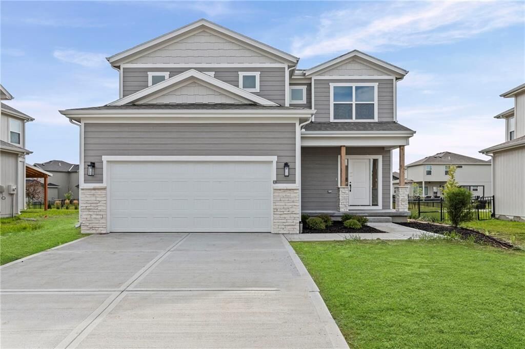 Property Photo: 17744 Houston Street KS 66030