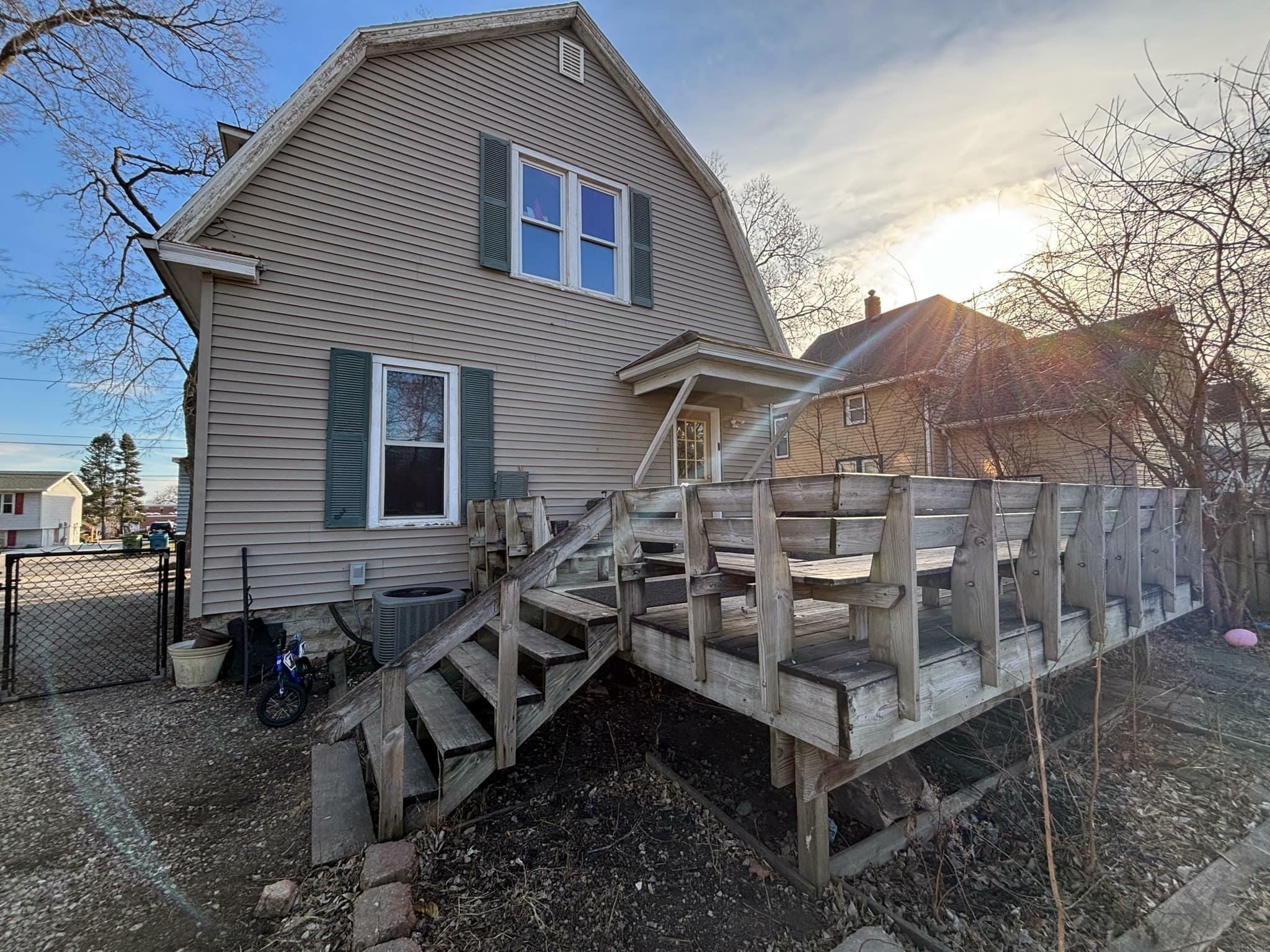 Property Photo:  718 W 11th Street  IA 50702 