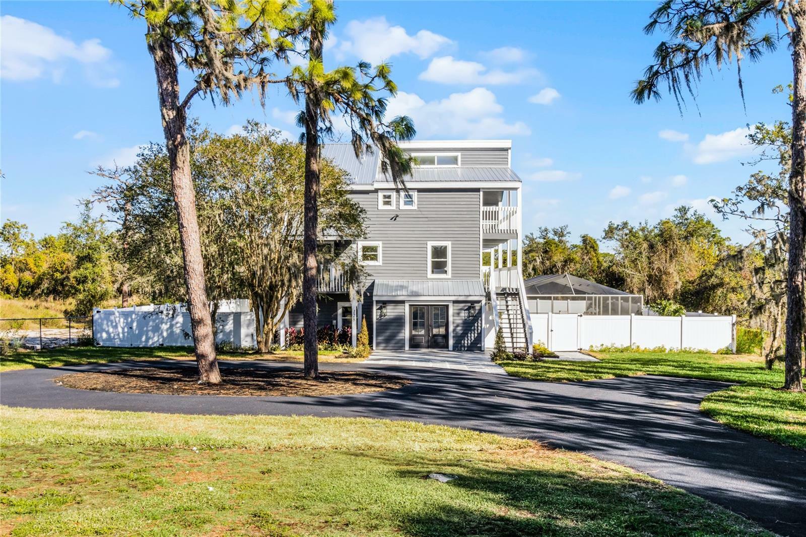 Property Photo:  128 Caloosa Drive  FL 33827 