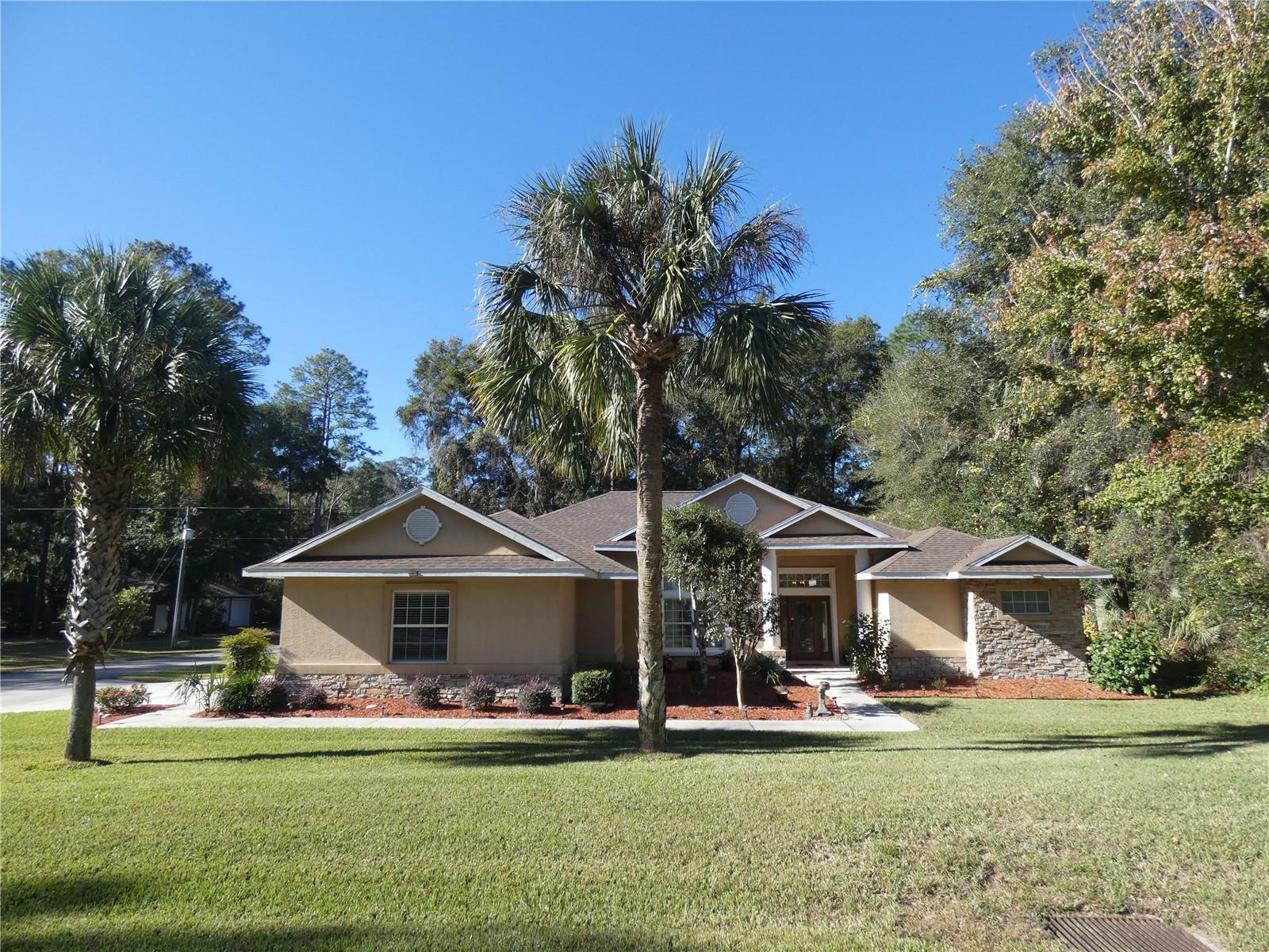 Property Photo:  931 W Maximilian Place  FL 34434 