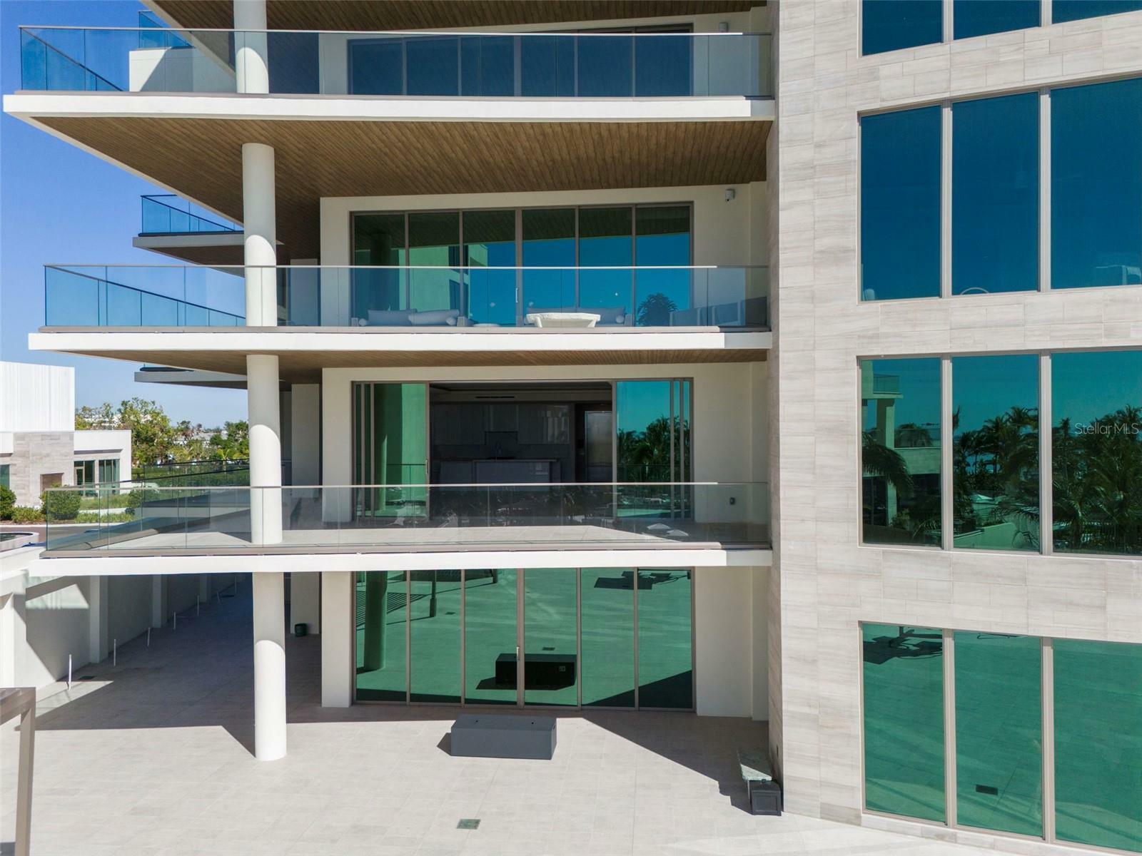 Property Photo: 1591 Gulf Of Mexico Drive 311 FL 34228