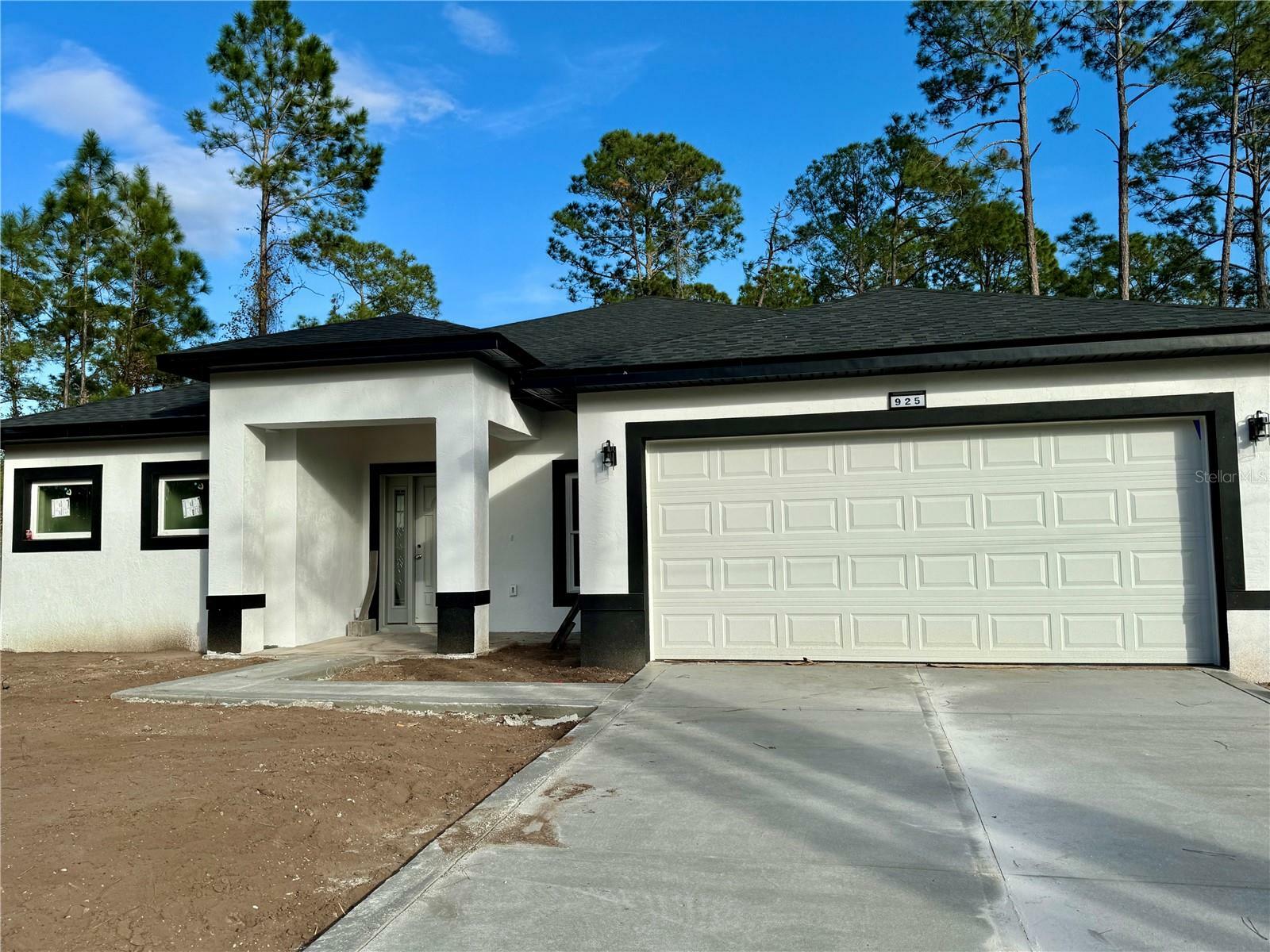 Property Photo:  925 11th Avenue  FL 32724 