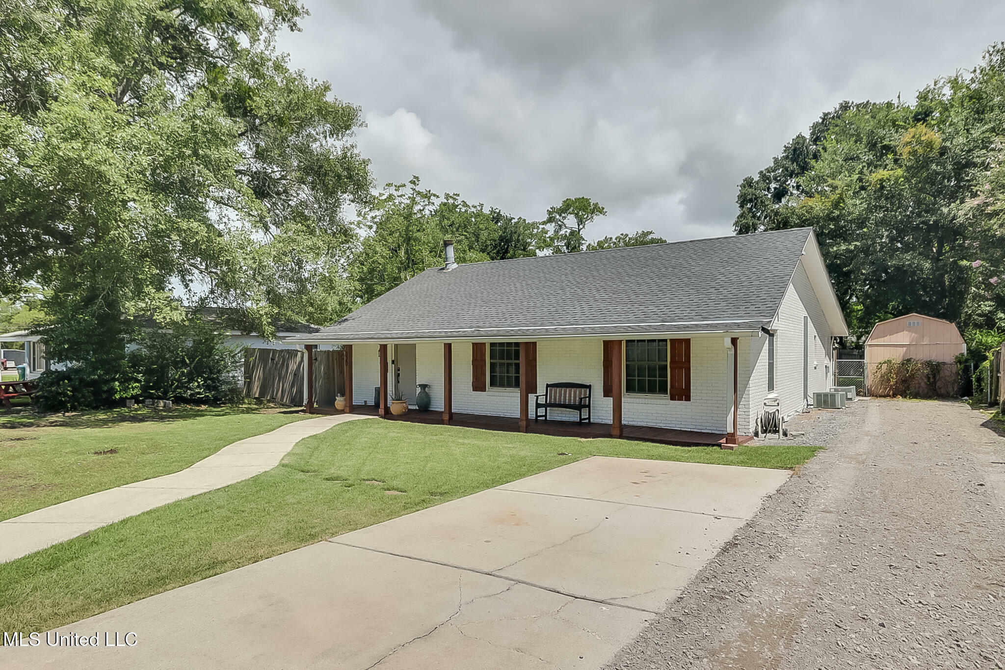 Property Photo:  320 41st Street  MS 39507 