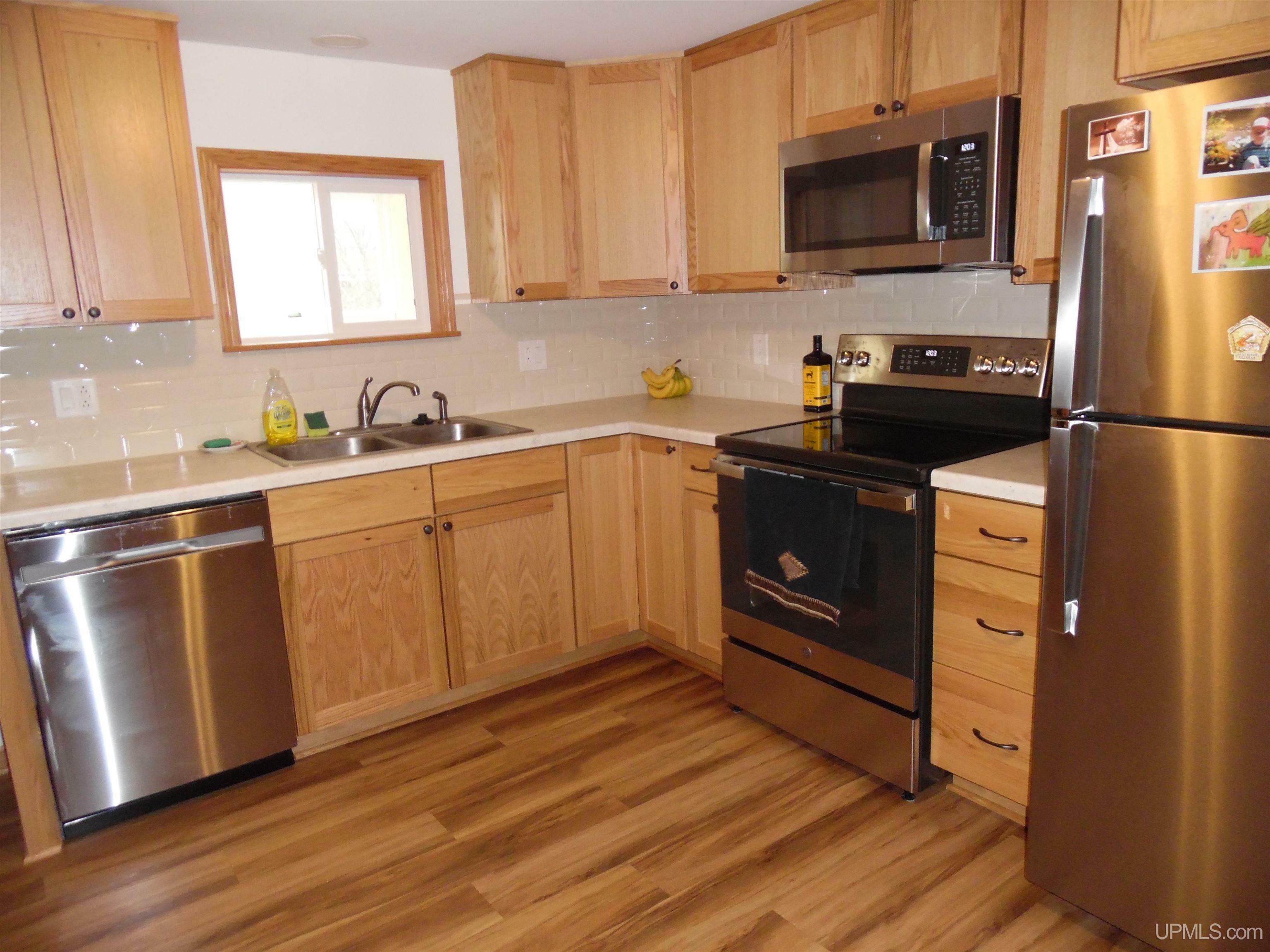 Property Photo:  16 Duncan Street  MI 49901 