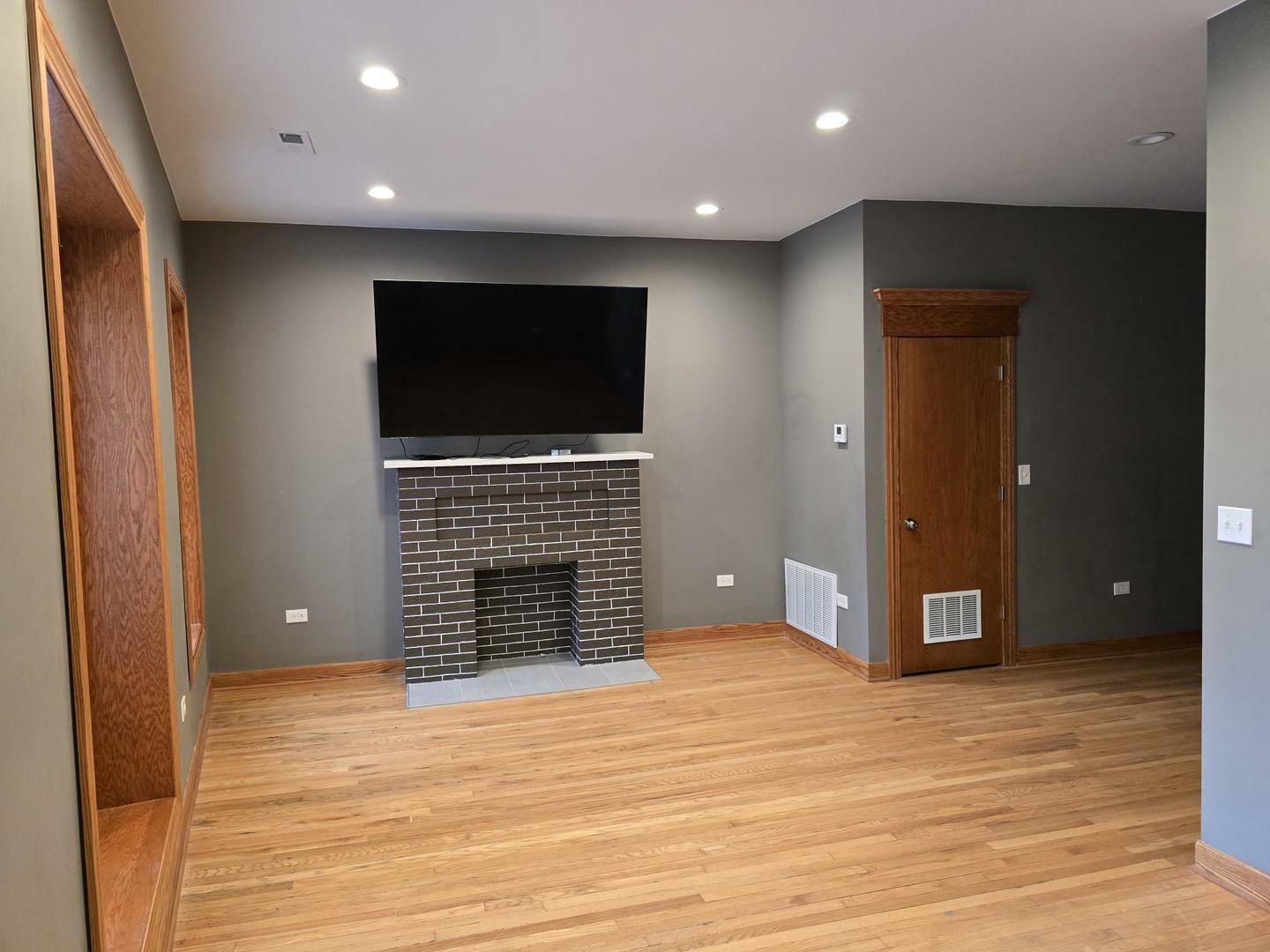 Property Photo:  4414 N Clark Street 3  IL 60640 