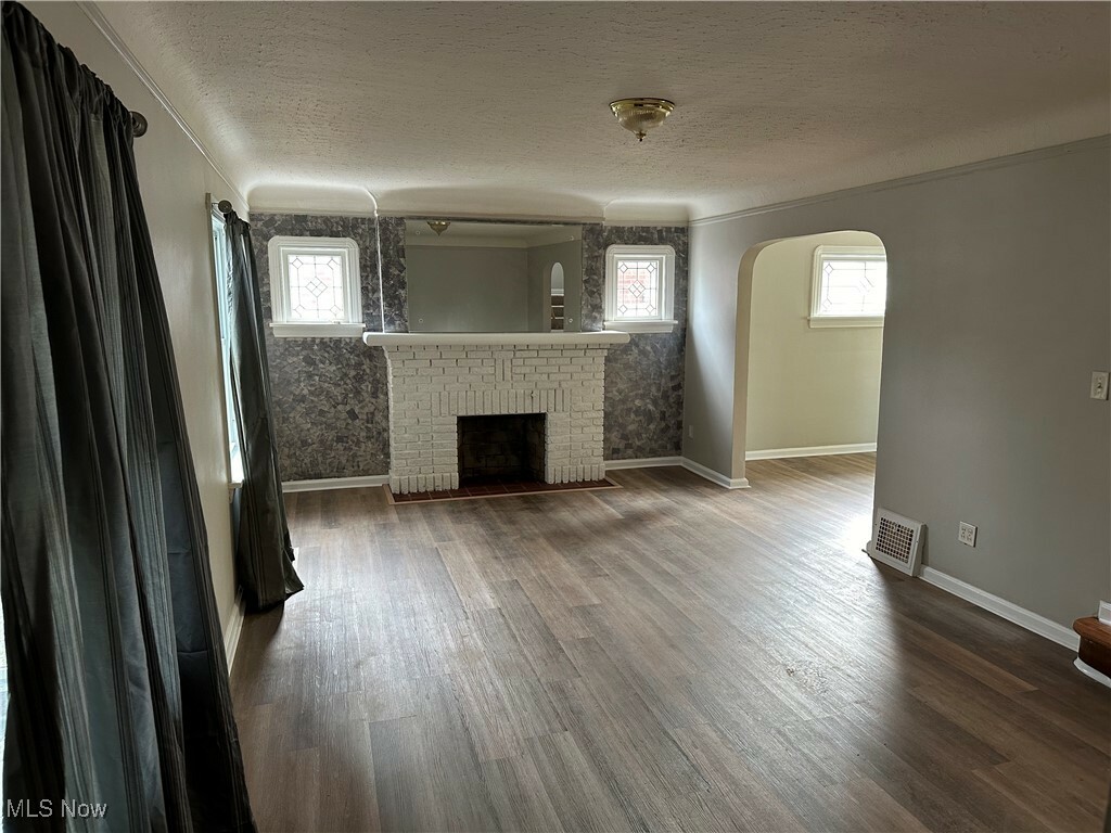 Property Photo:  254 E 211th Street  OH 44123 