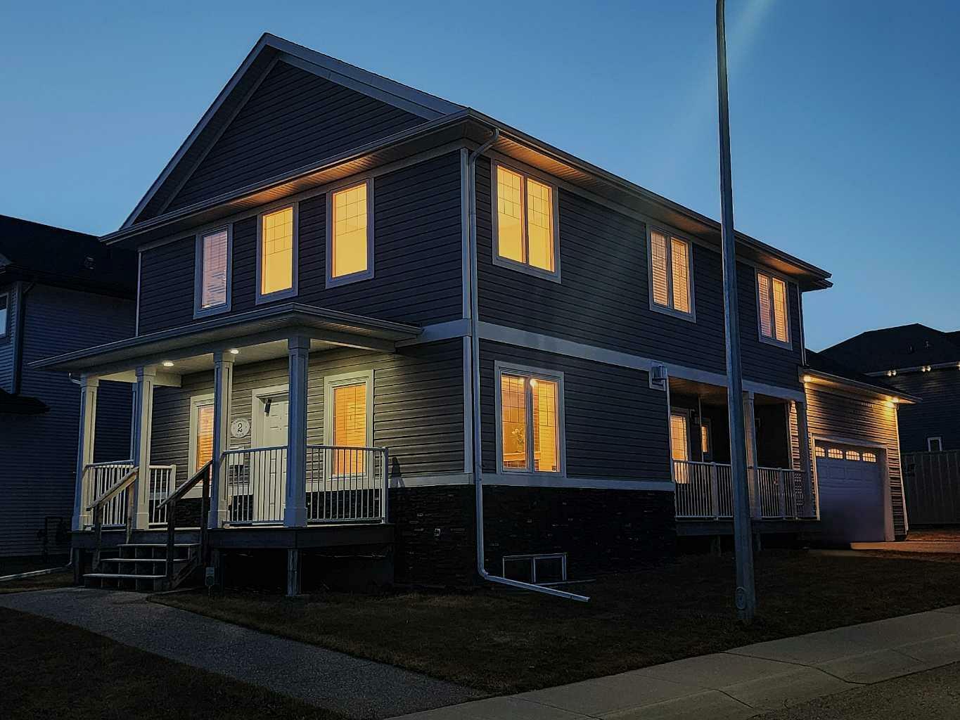 Property Photo:  2 Garrison Place  AB T4P 0P7 