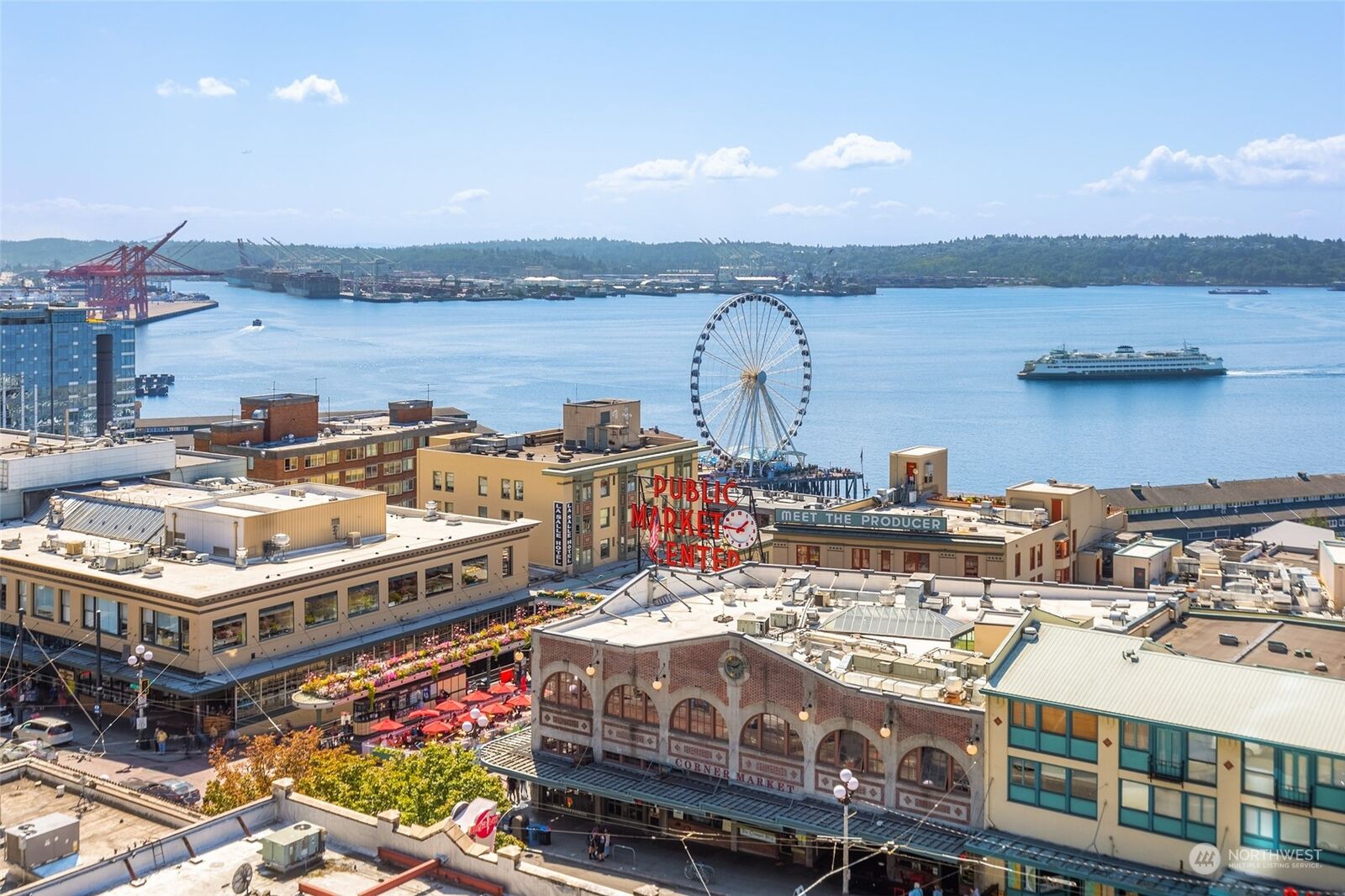 Property Photo: 1521 2nd Avenue 904 WA 98101