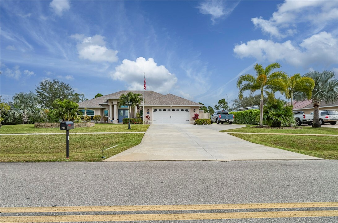 Property Photo:  751 S Easy Street  FL 32958 