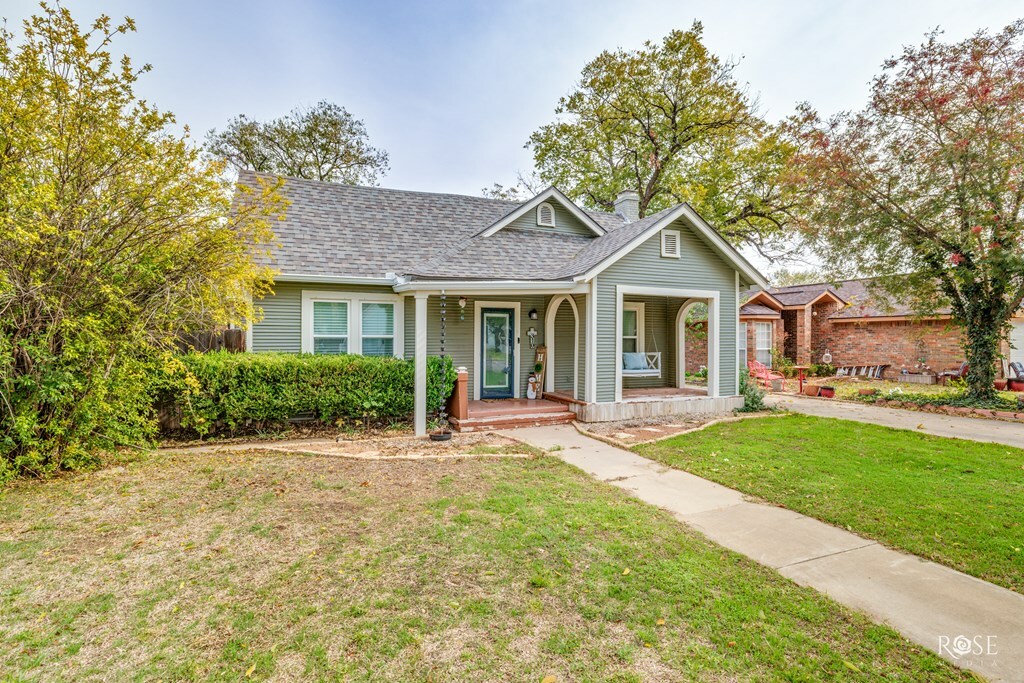 Property Photo:  1310 Austin St  TX 76903 